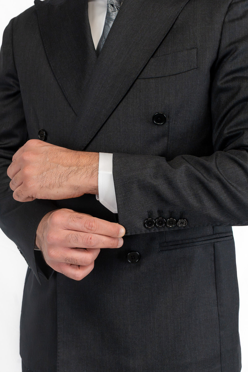 Abito Doppiopetto Grigio Scuro uomo fresco lana super 130's Tessuti Vitale Barberis Canonico completamente sfoderato con Rever a lancia e tasche a filetto