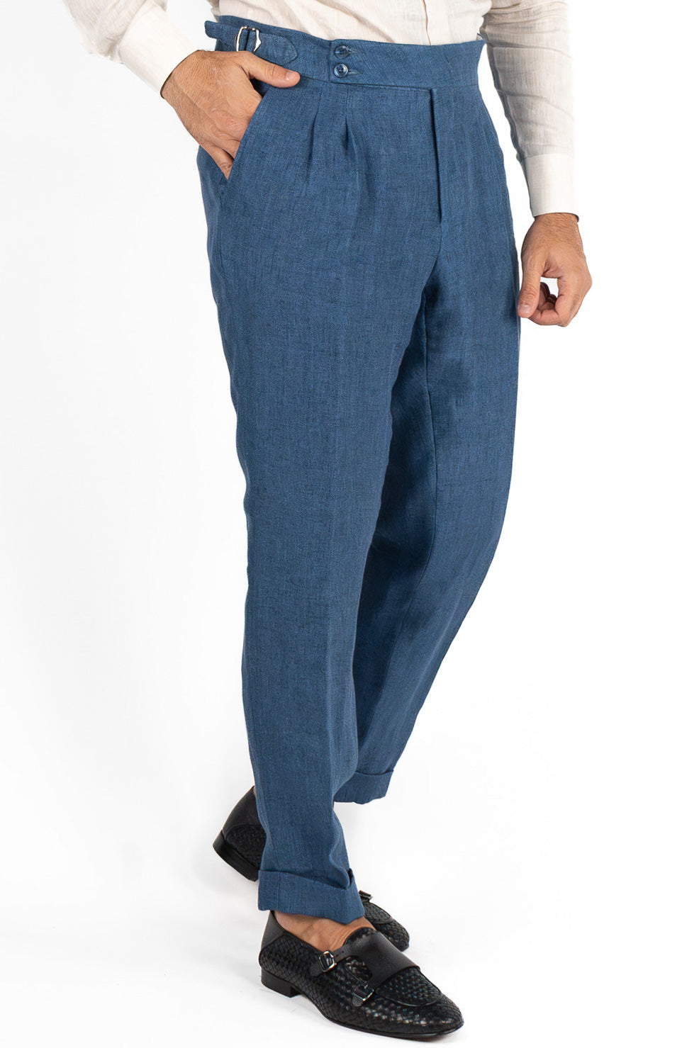 Abito uomo Monopetto blu denim medio in lino e seta sfoderata Rever classico 11 cm tasche a toppe e pantalone vita alta con fibbie laterali