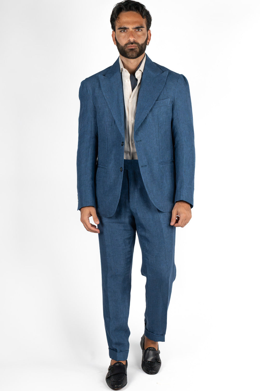 Abito uomo Monopetto blu denim medio in lino e seta sfoderata Rever classico 11 cm tasche a toppe e pantalone vita alta con fibbie laterali