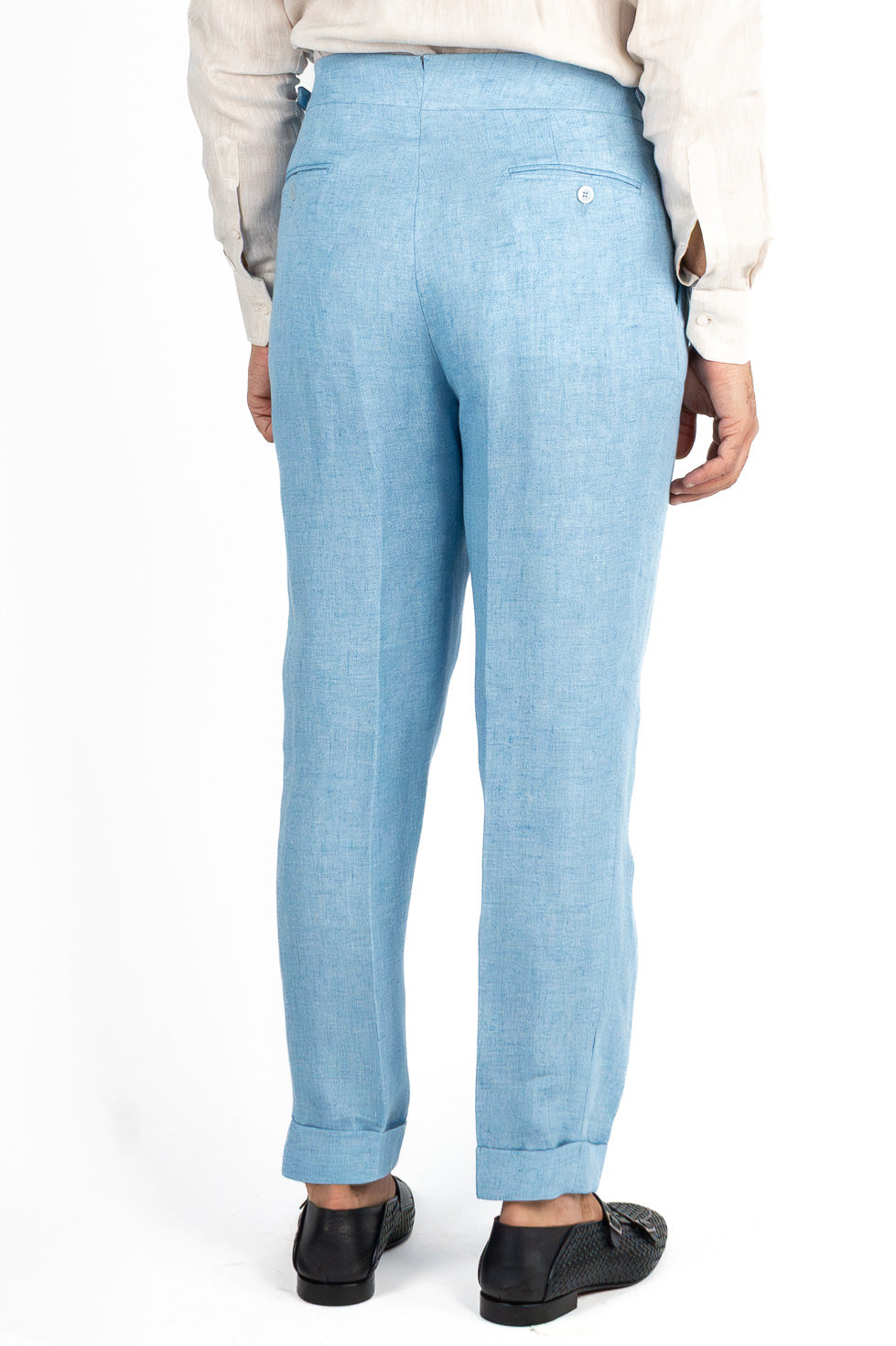 Abito uomo Monopetto blu denim chiaro in lino e seta sfoderata Rever classico 11 cm tasche a toppe e pantalone vita alta con fibbie laterali