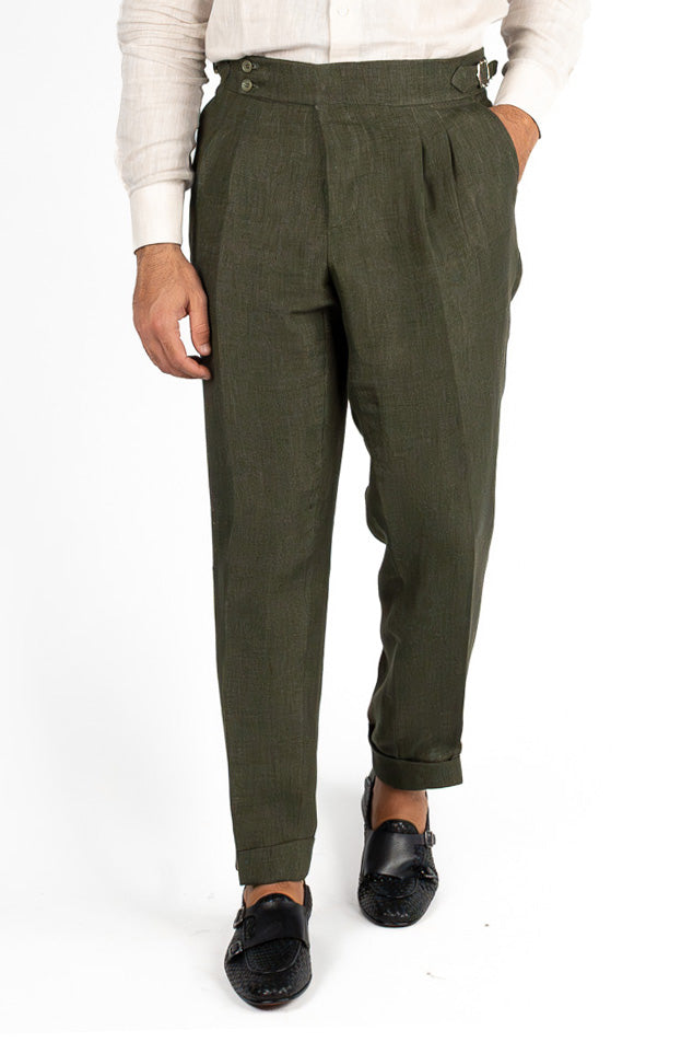 Abito uomo Monopetto Verde Militare in lino e seta sfoderata Rever classico 11 cm tasche a toppe e pantalone vita alta con fibbie laterali