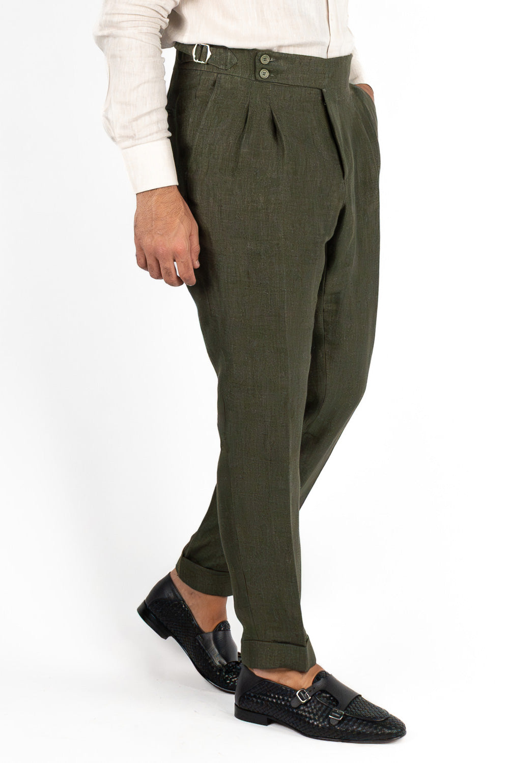 Abito uomo Monopetto Verde Militare in lino e seta sfoderata Rever classico 11 cm tasche a toppe e pantalone vita alta con fibbie laterali