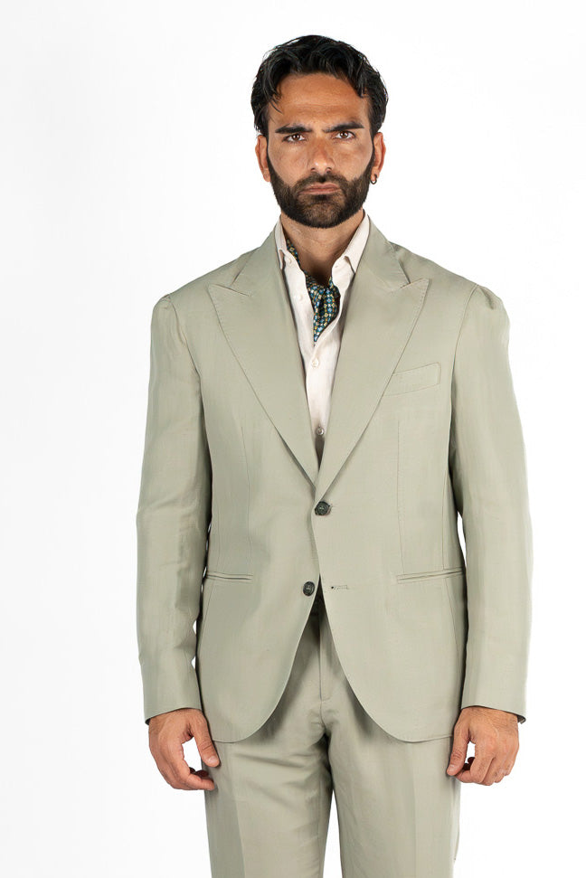 Abito uomo Monopetto verde salvia in lino e cotone sfoderata Rever classico 11 cm tasche a toppe e pantalone vita alta con fibbie laterali