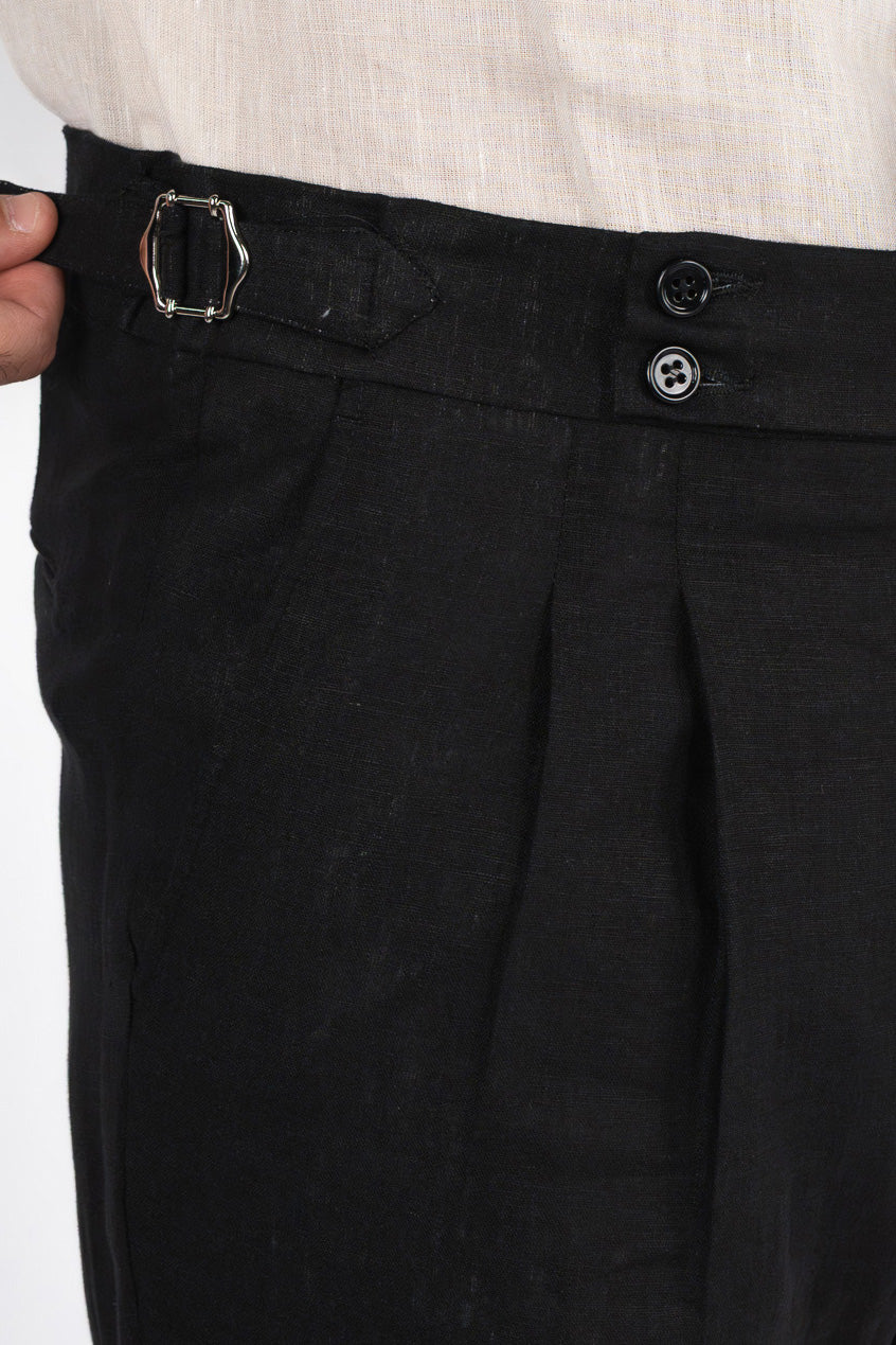 Abito uomo Monopetto nero in lino sfoderata Rever classico 11 cm tasche a toppe e pantalone vita alta con fibbie laterali
