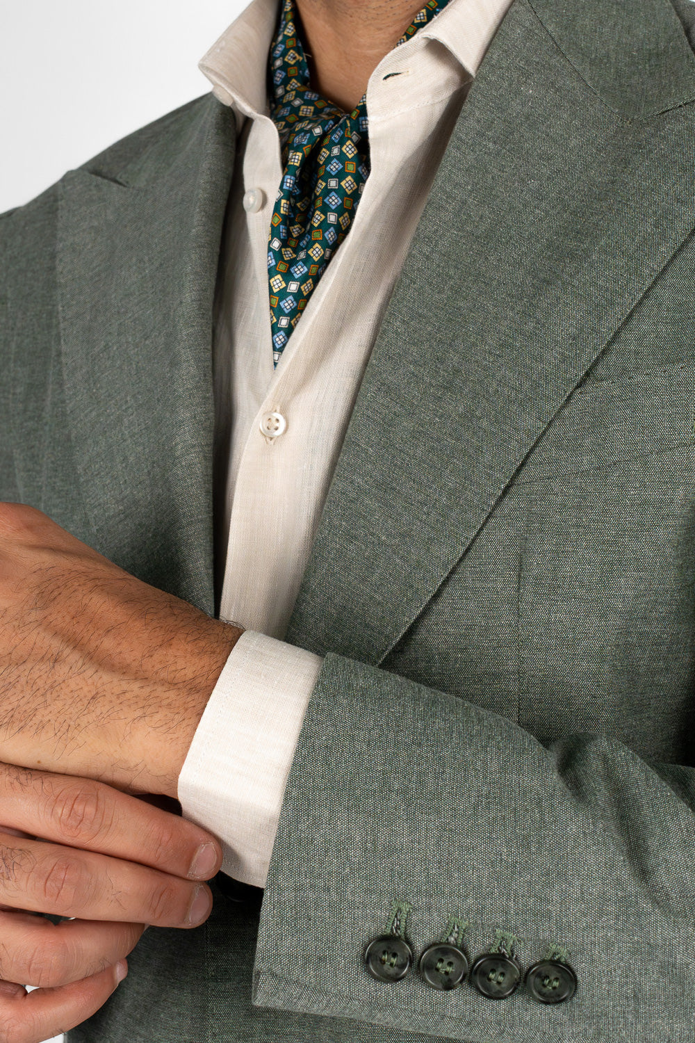 Abito uomo Monopetto verde in lino cotone Rever classico 11 cm tasche a toppe e pantalone vita alta con fibbie laterali