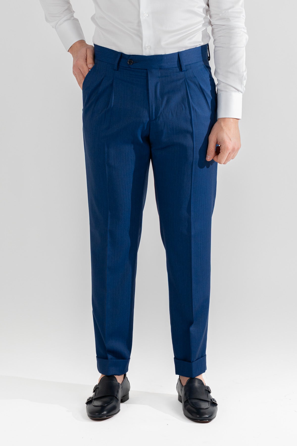 Pantalone solaro blu con passanti uomo in fresco lana super 110's Tessuti in esclusiva Sartoria Carillo  con risvolto 5cm