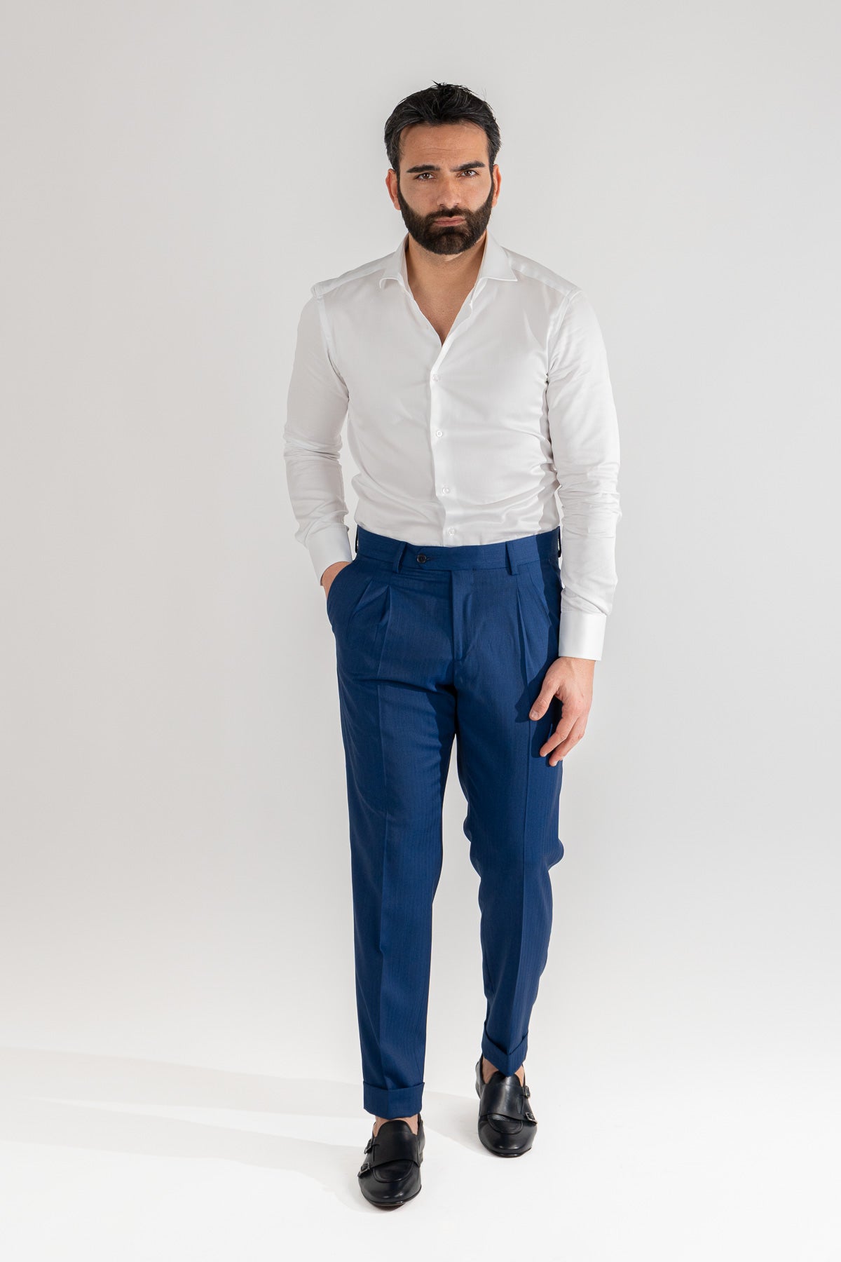 Pantalone solaro blu con passanti uomo in fresco lana super 110's Tessuti in esclusiva Sartoria Carillo  con risvolto 5cm