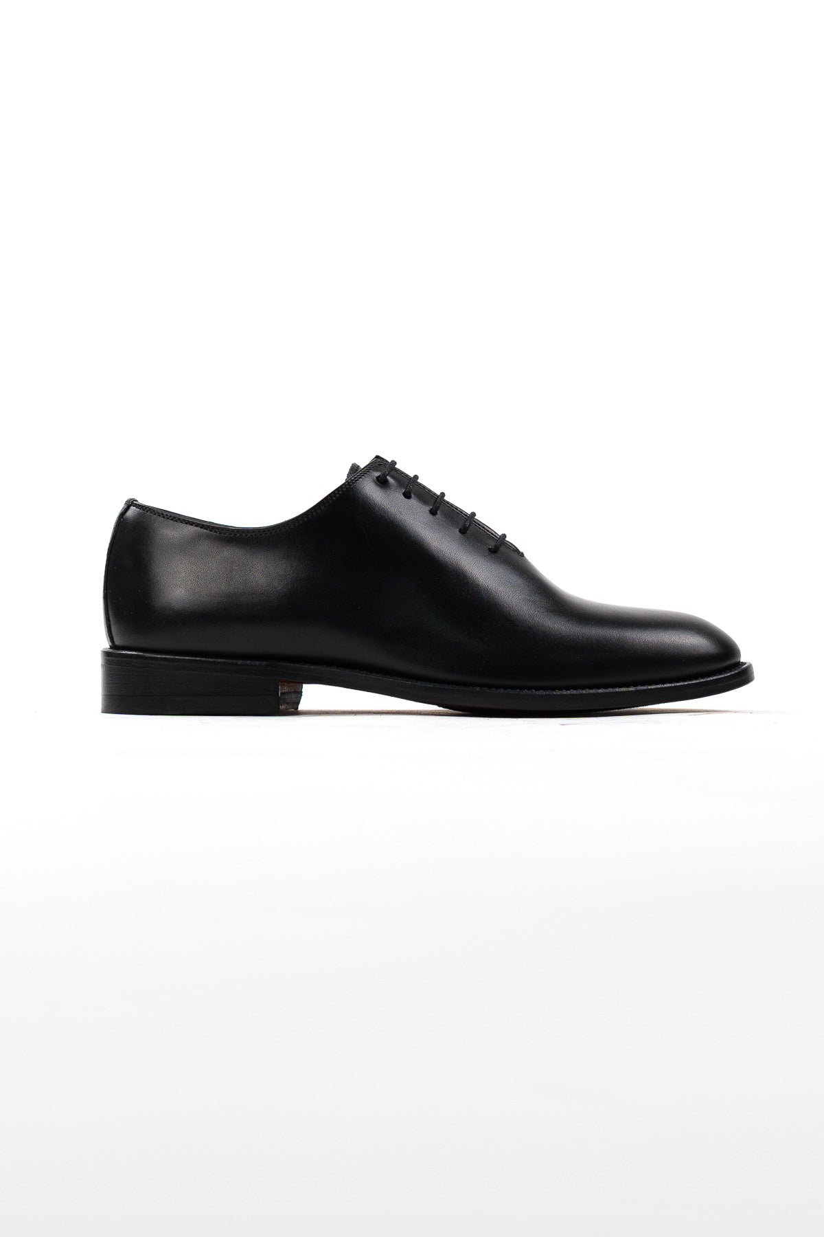 Scarpe Uomo Oxford nere in vera pelle di vitello matta con suola in cuoio made in italy