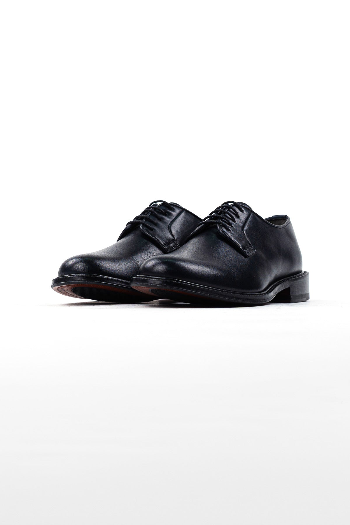 Scarpe stringate da uomo blu modello derby in vera pelle di vitello con chiusura lacci e suola in cuoio alta