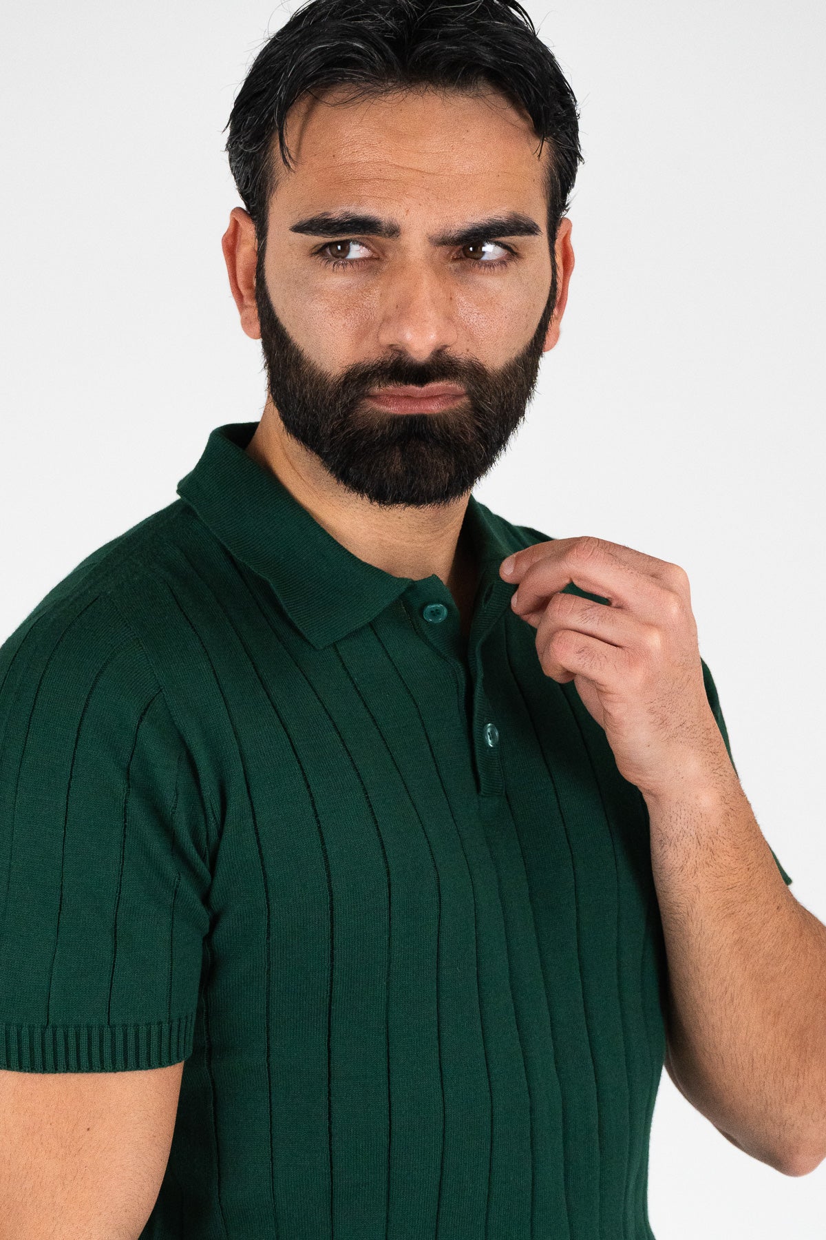 Polo mezze maniche verde a coste100% cotone finezza 12 con elastici sulle maniche e sul fondo di filo tinta unita da uomo made in italy