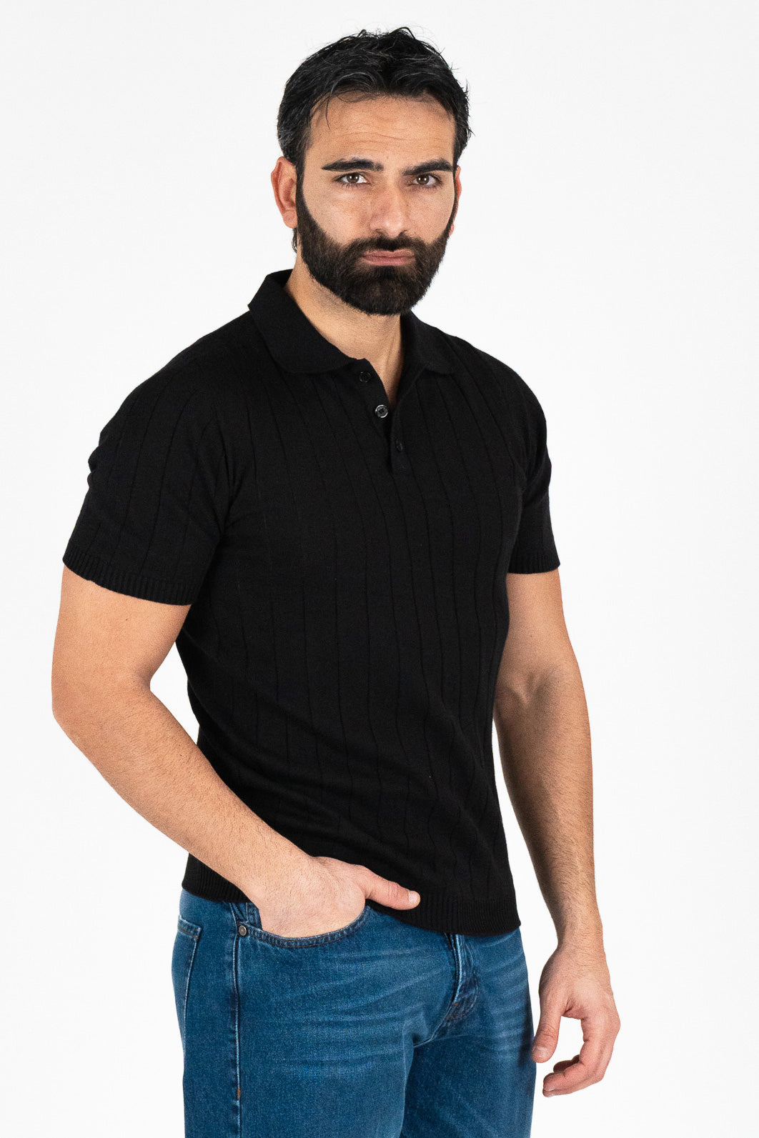 Polo mezze maniche nera a coste 100% cotone finezza 12 con elastici sulle maniche e sul fondo di filo tinta unita da uomo made in italy