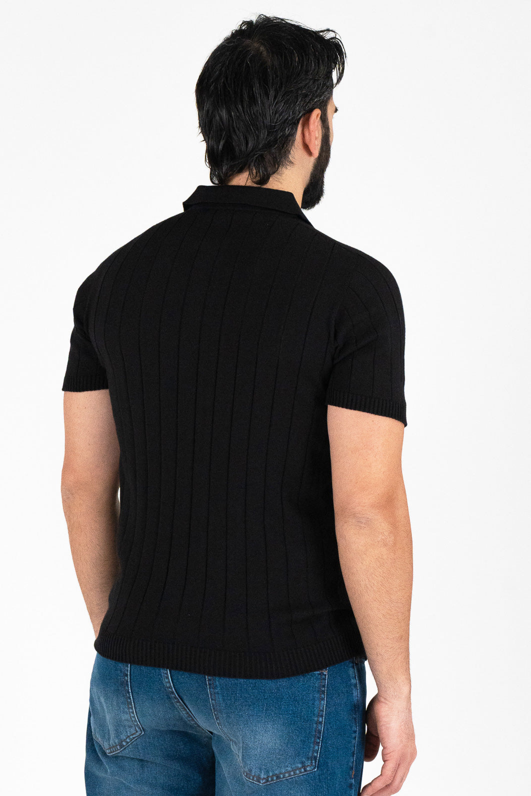 Polo mezze maniche nera a coste 100% cotone finezza 12 con elastici sulle maniche e sul fondo di filo tinta unita da uomo made in italy