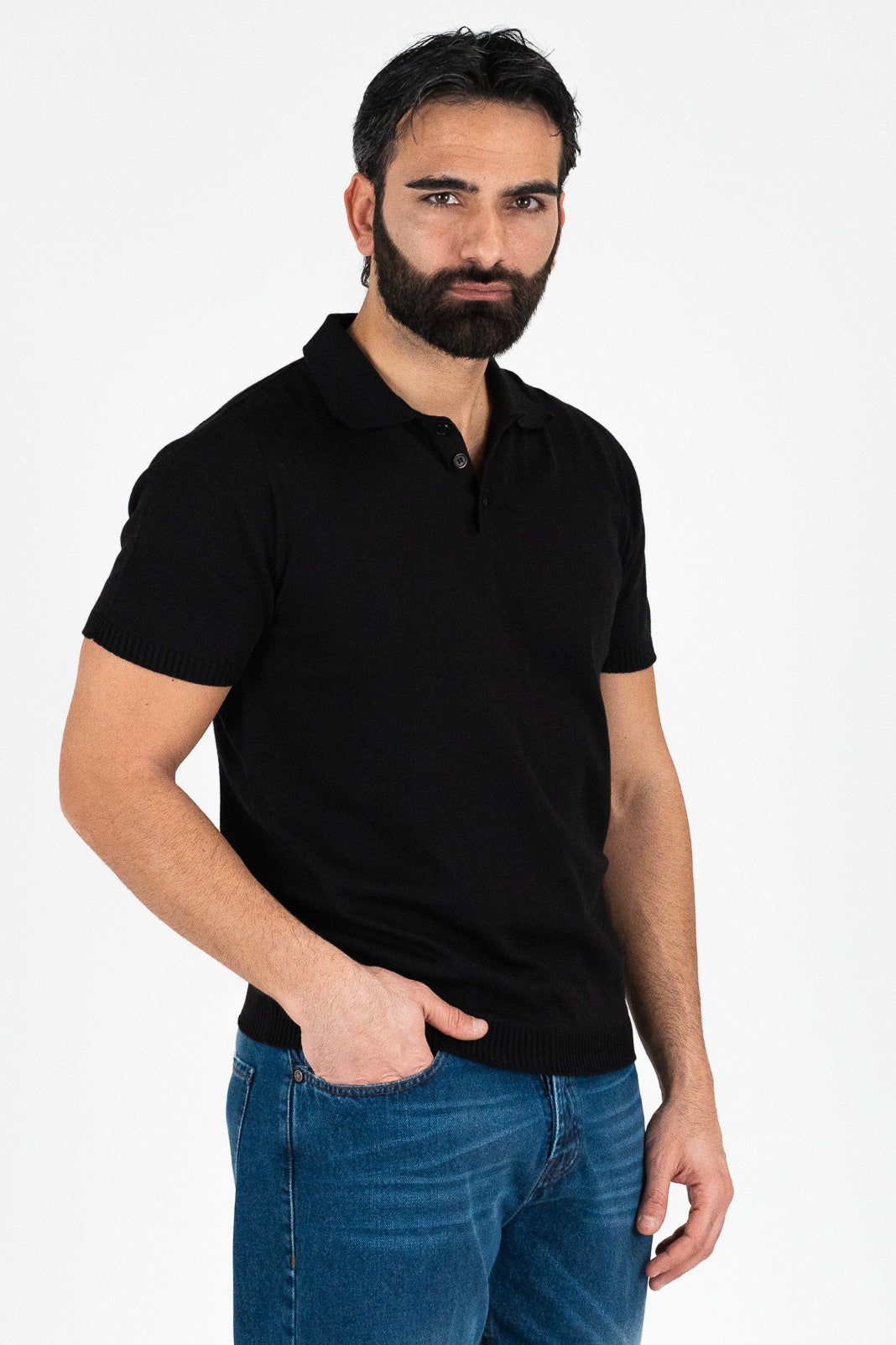 Polo mezze maniche Nero 100% cotone finezza 12 con elastici sulle maniche e sul fondo di filo tinta unita da uomo made in italy