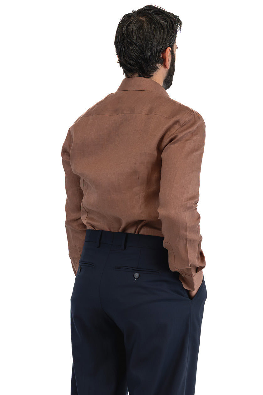 Camicia Uomo marrone modello texana in lino 100% made in italy collo semi francese morbido chiusura bottoni a pressione effetto madreperla con tasche sul davanti