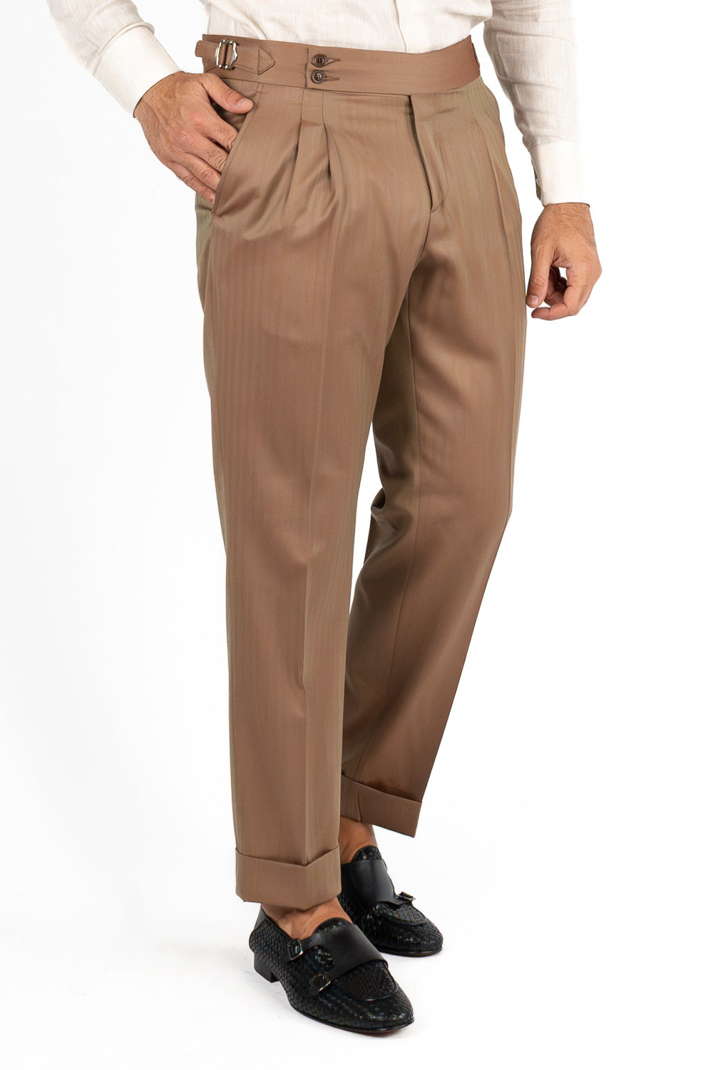 Pantalone fango solaro classico vita alta uomo fresco lana super 110's Sartoria Carillo Tessuti con fibbie laterali e risvolto 5cm