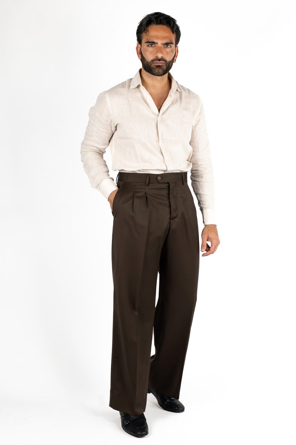 Pantalone japan Marrone con passanti uomo in fresco lana super 110's Tessuti in esclusiva Sartoria Carillo vita alta doppia pinces