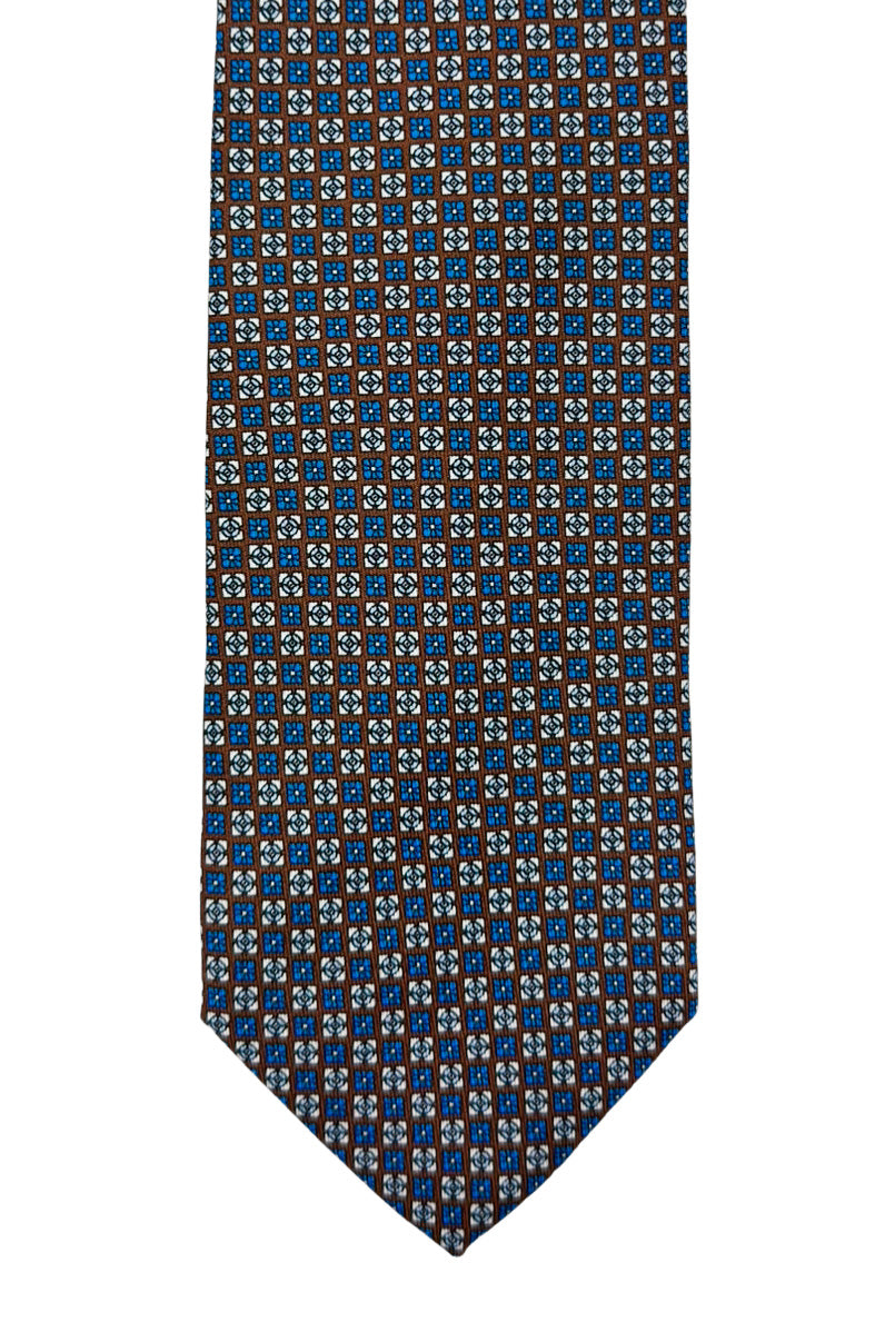 Cravatta uomo Marrone fantasia in pura seta cucita a mano costruzione 3 piege larghezza 9cm.