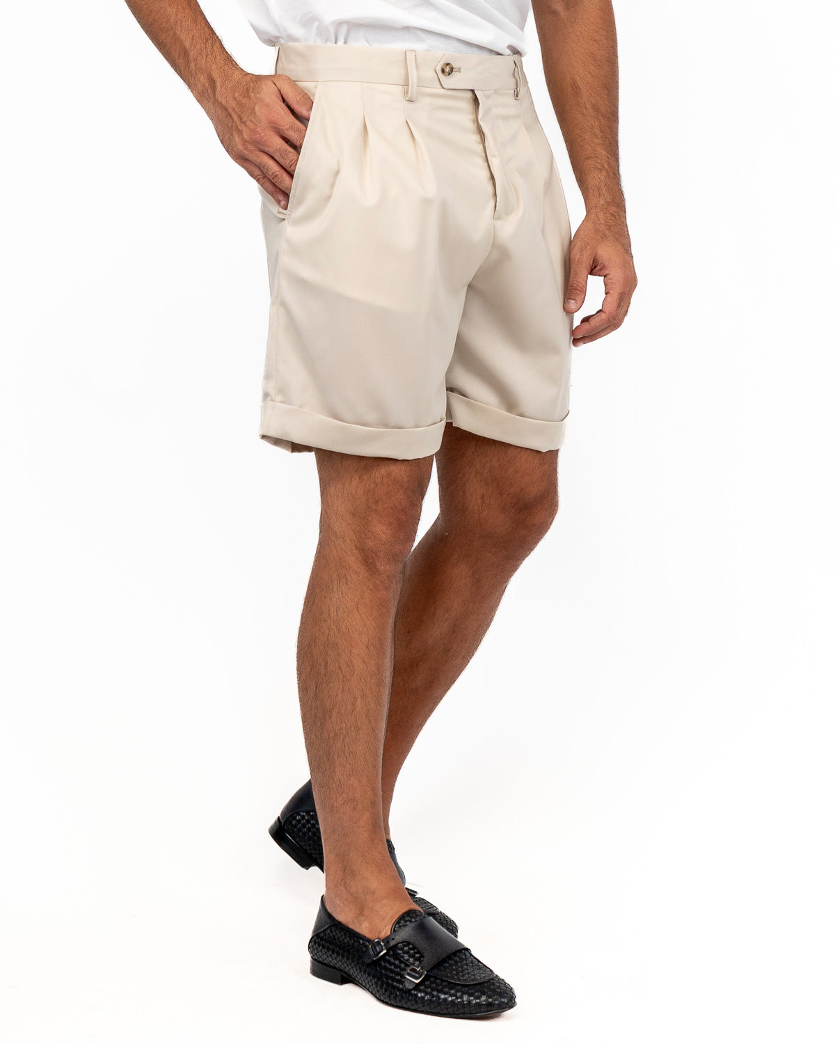 Men's Beige Bermuda Shorts with Belt Loops in Fresh Super 110's Wool Exclusive Sartoria Carillo Fabrics High Waist Double Pleats