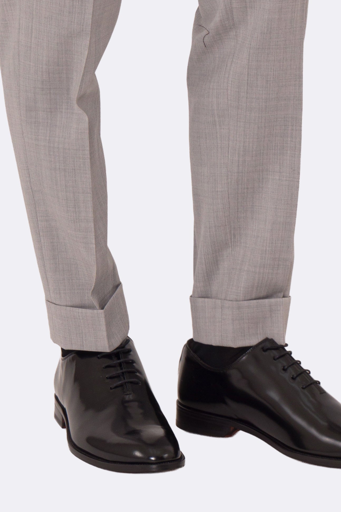 Abito uomo Doppiopetto grigio chiaro fresco lana super 110's Tessuti in esclusiva Sartoria Carillo completamente sfoderato con Rever a lancia e tasche a filetto