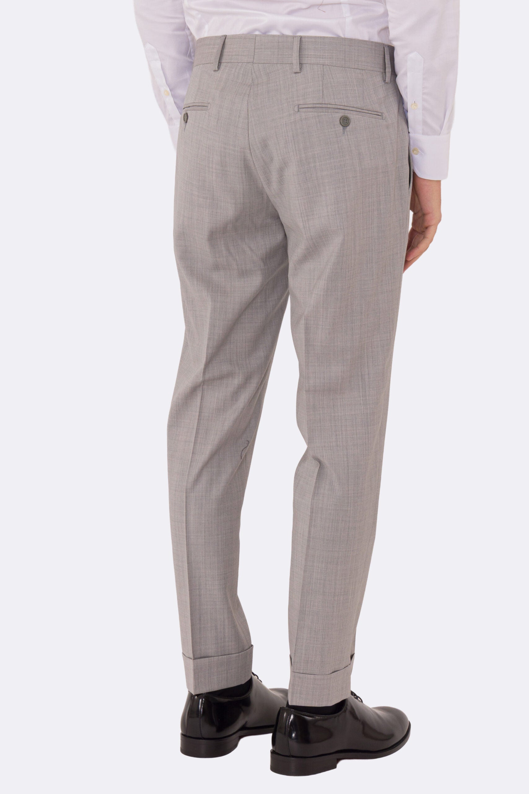 Abito uomo Doppiopetto grigio chiaro fresco lana super 110's Tessuti in esclusiva Sartoria Carillo completamente sfoderato con Rever a lancia e tasche a filetto