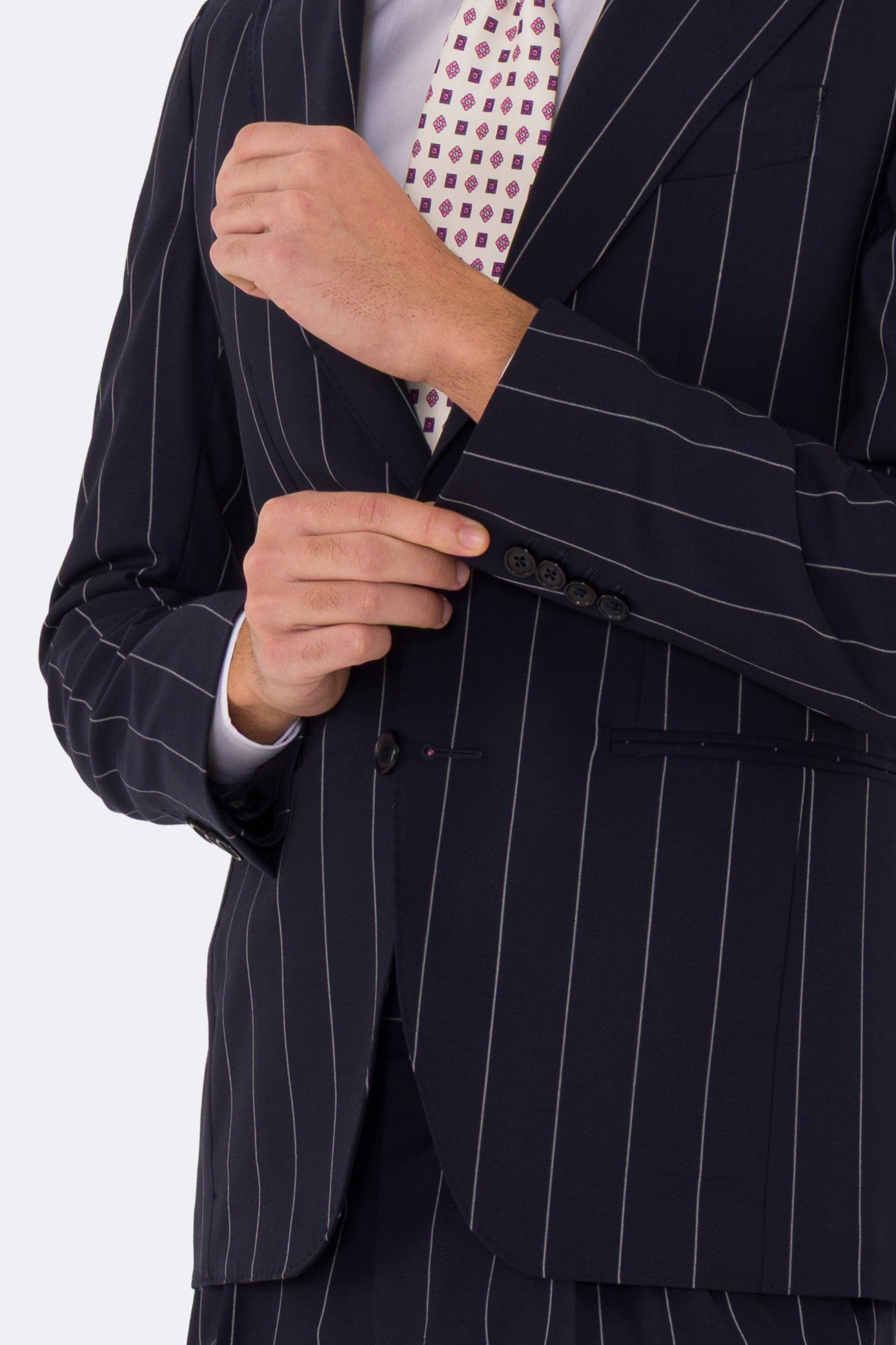 Abito uomo Monopetto blu gessato bianco fresco lana super 110's Tessuti in esclusiva Sartoria Carillo completamente sfoderato con Rever a lancia e tasche a filetto