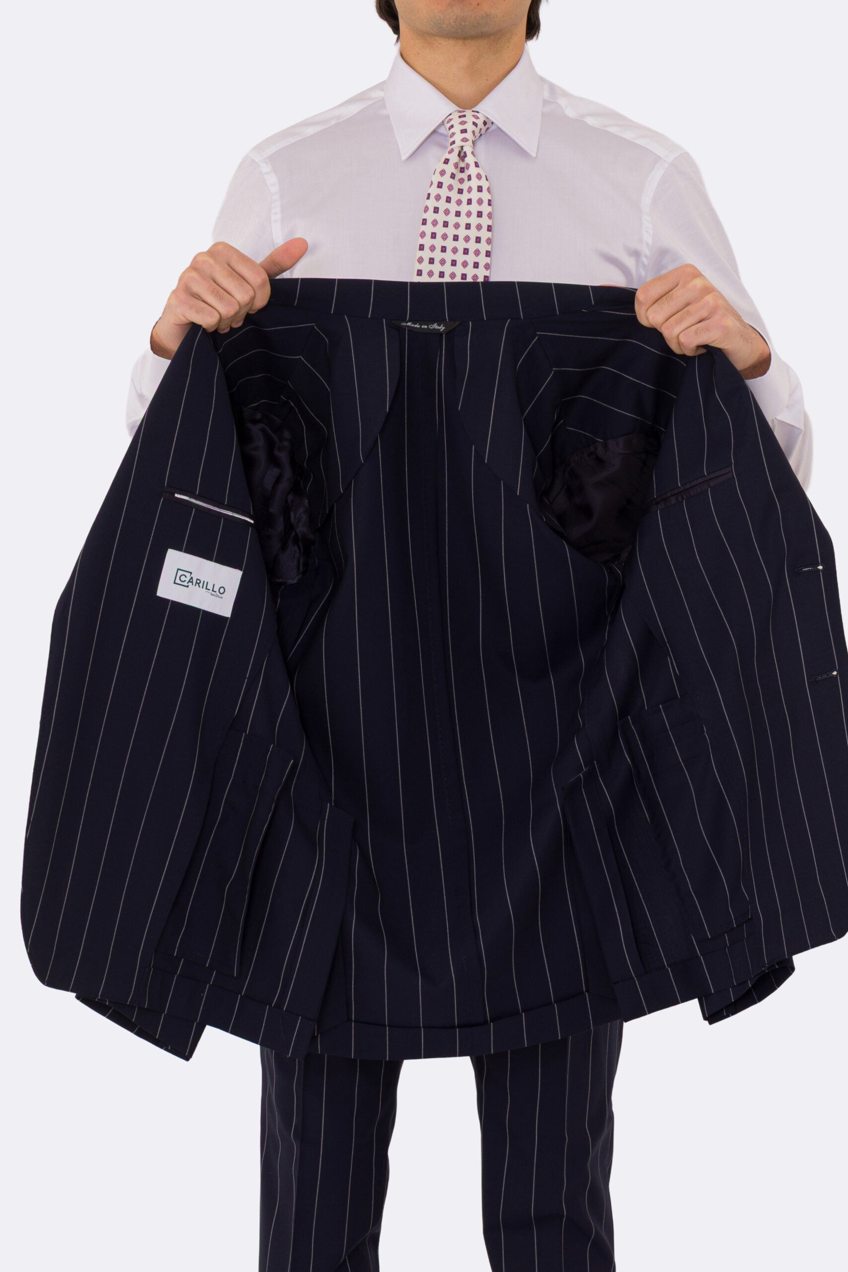 Abito uomo Monopetto blu gessato bianco fresco lana super 110's Tessuti in esclusiva Sartoria Carillo completamente sfoderato con Rever a lancia e tasche a filetto