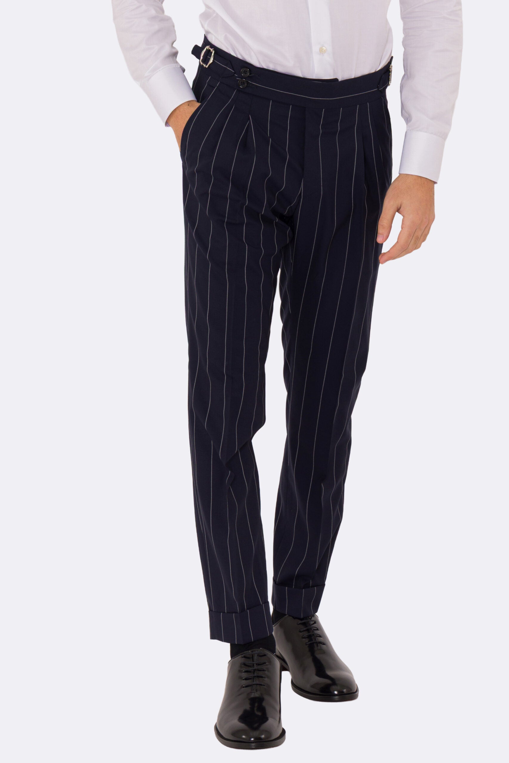 Abito uomo Monopetto blu gessato bianco fresco lana super 110's Tessuti in esclusiva Sartoria Carillo completamente sfoderato con Rever a lancia e tasche a filetto