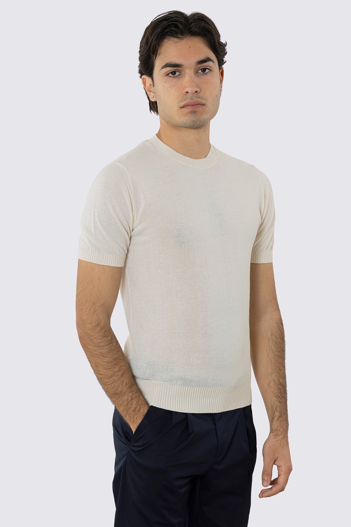Maglioncino bianco mezze maniche in cotone 100% di filo tinta unita con elastici sulle maniche e sul fondo