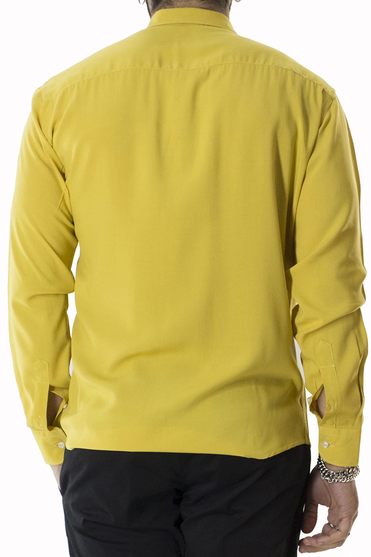 Camicia Uomo Casual In Viscosa effetto seta vestibilita comoda Collo Italiano Piccolo.