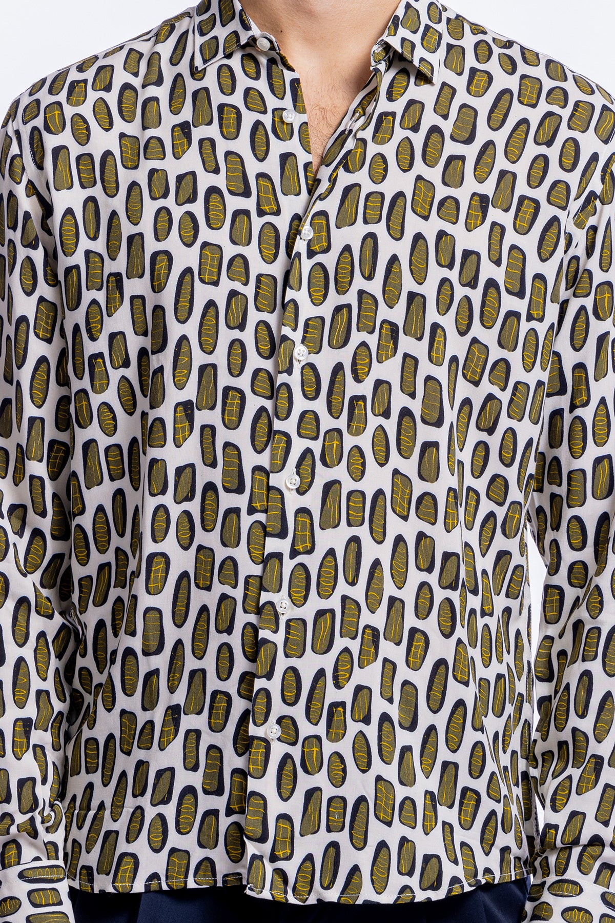 Camicia Uomo In Viscosa fantasia Macchie Verdi vestibilita comoda Collo Italiano