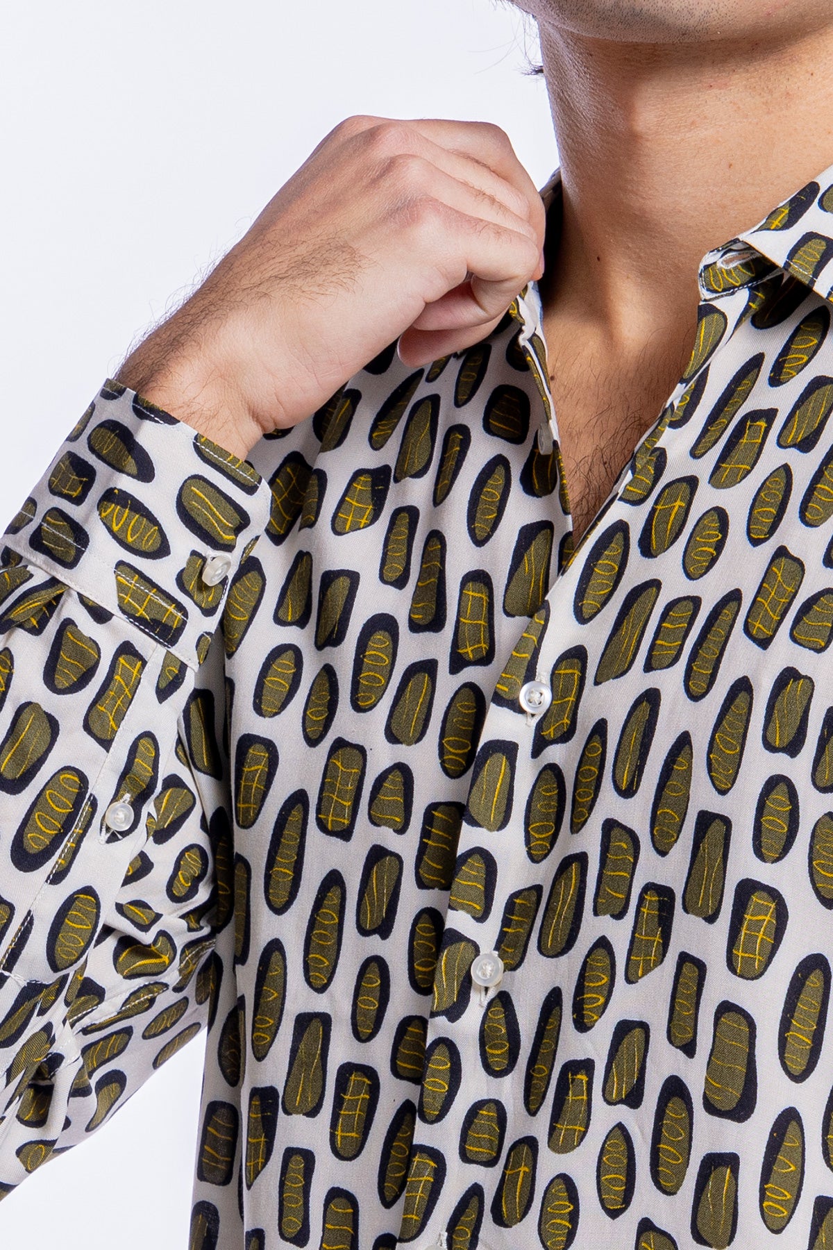 Camicia Uomo In Viscosa fantasia Macchie Verdi vestibilita comoda Collo Italiano