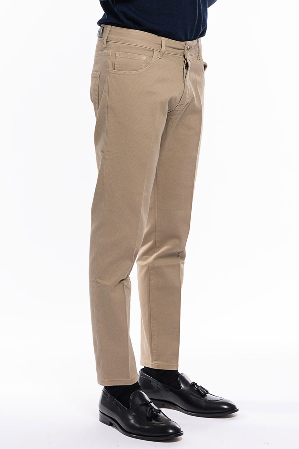 Jeans uomo beige tinta unita modello 5 tasche slim fit made in italy