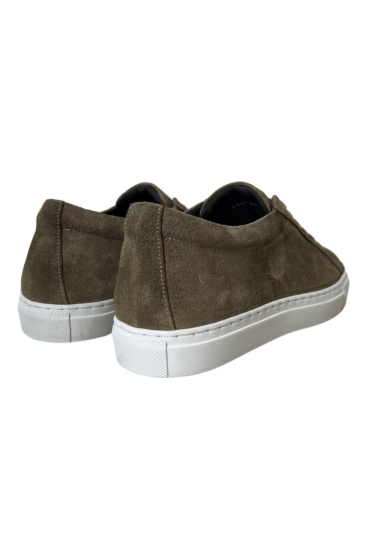 Sneakers uomo fango in camoscio con suola in gomma bianca made in italy