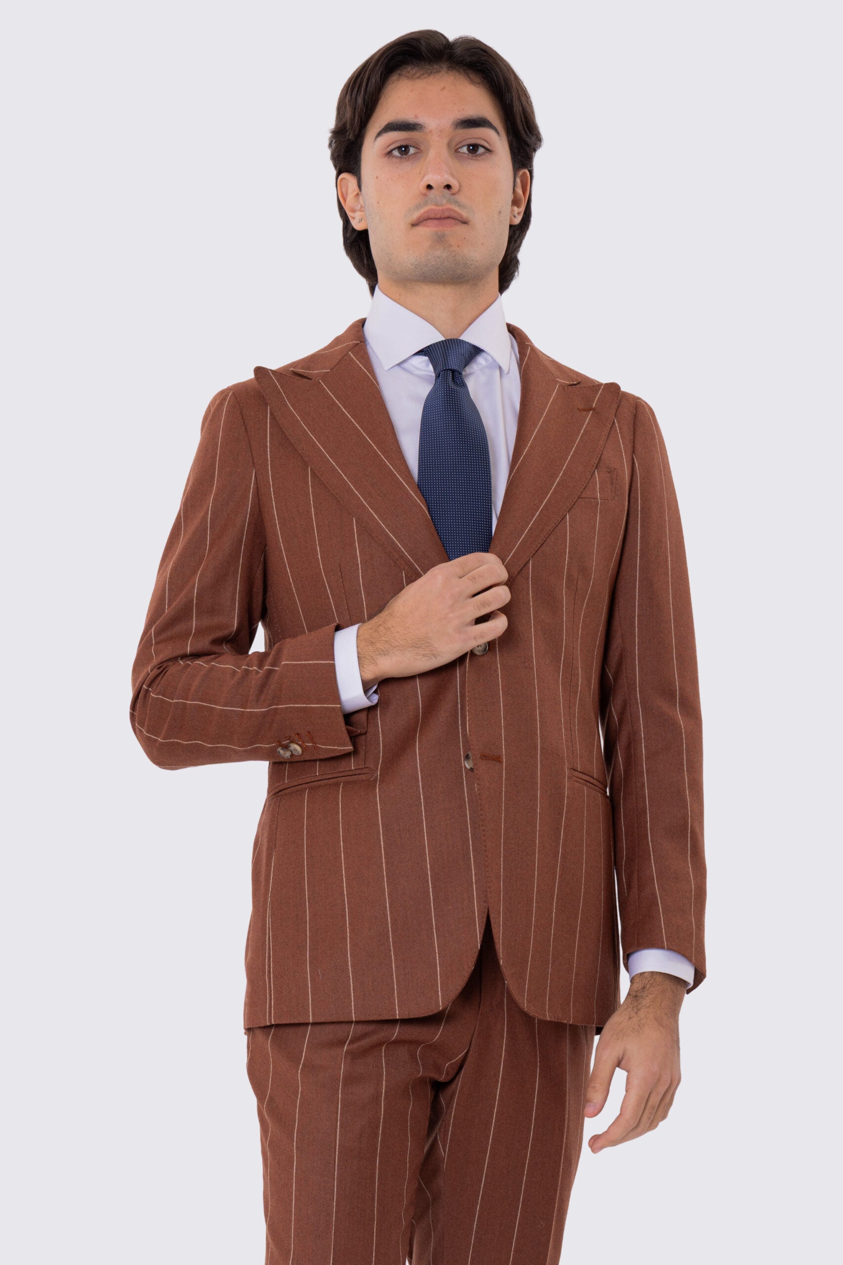 Abito uomo gessato semi intelato  sartoriale in pura lana e cashmere  slim fit