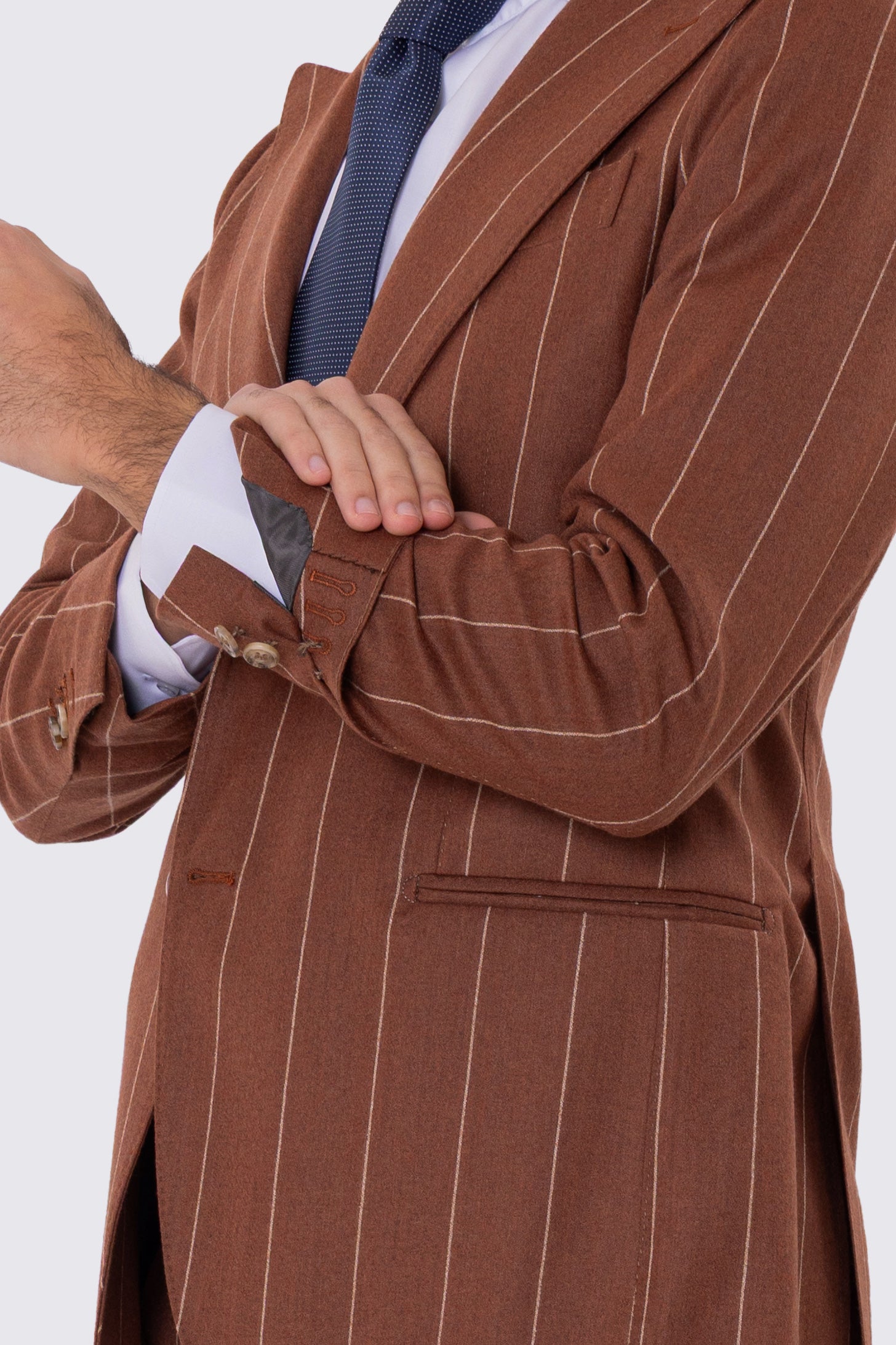 Abito uomo gessato semi intelato  sartoriale in pura lana e cashmere  slim fit