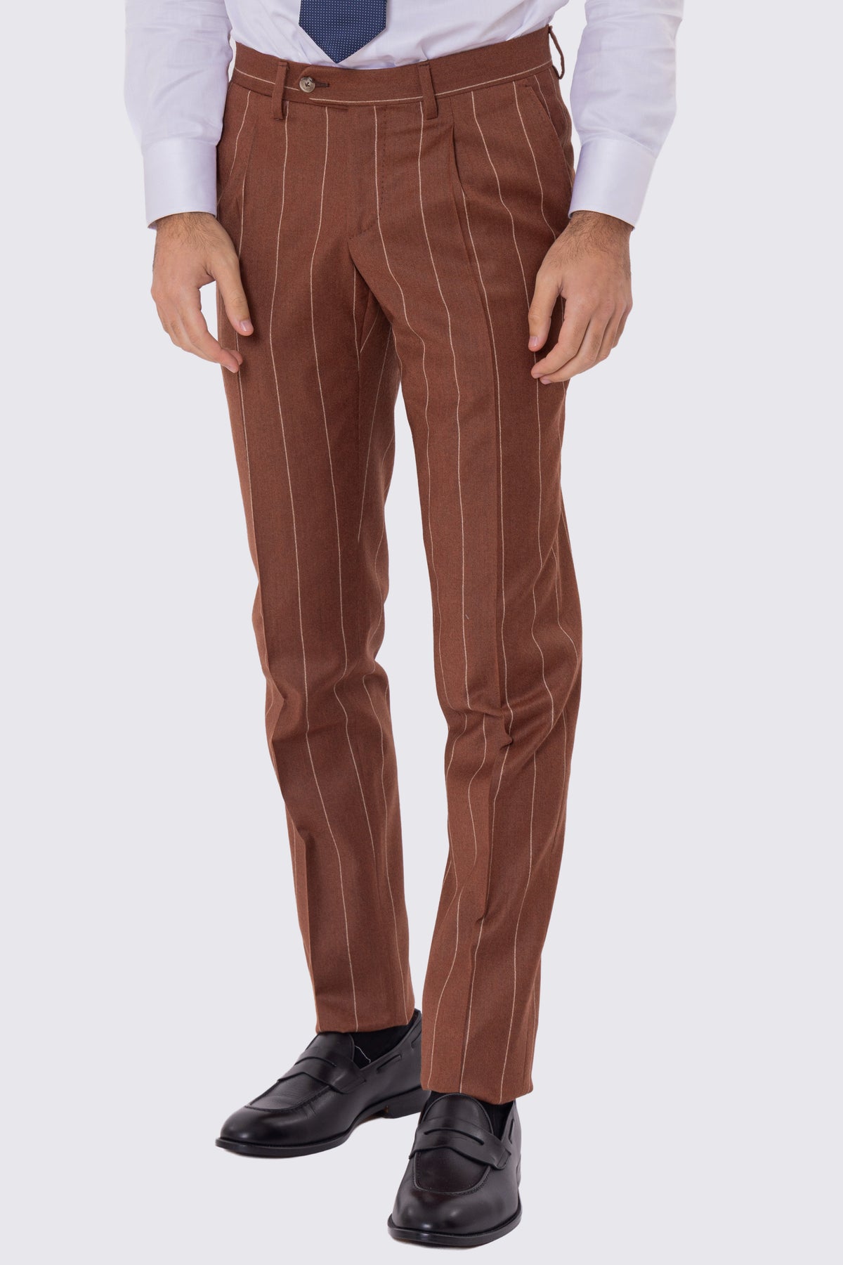 Men's pinstripe half-canvassed sartorial suit in pure wool and cashmere slim fit
