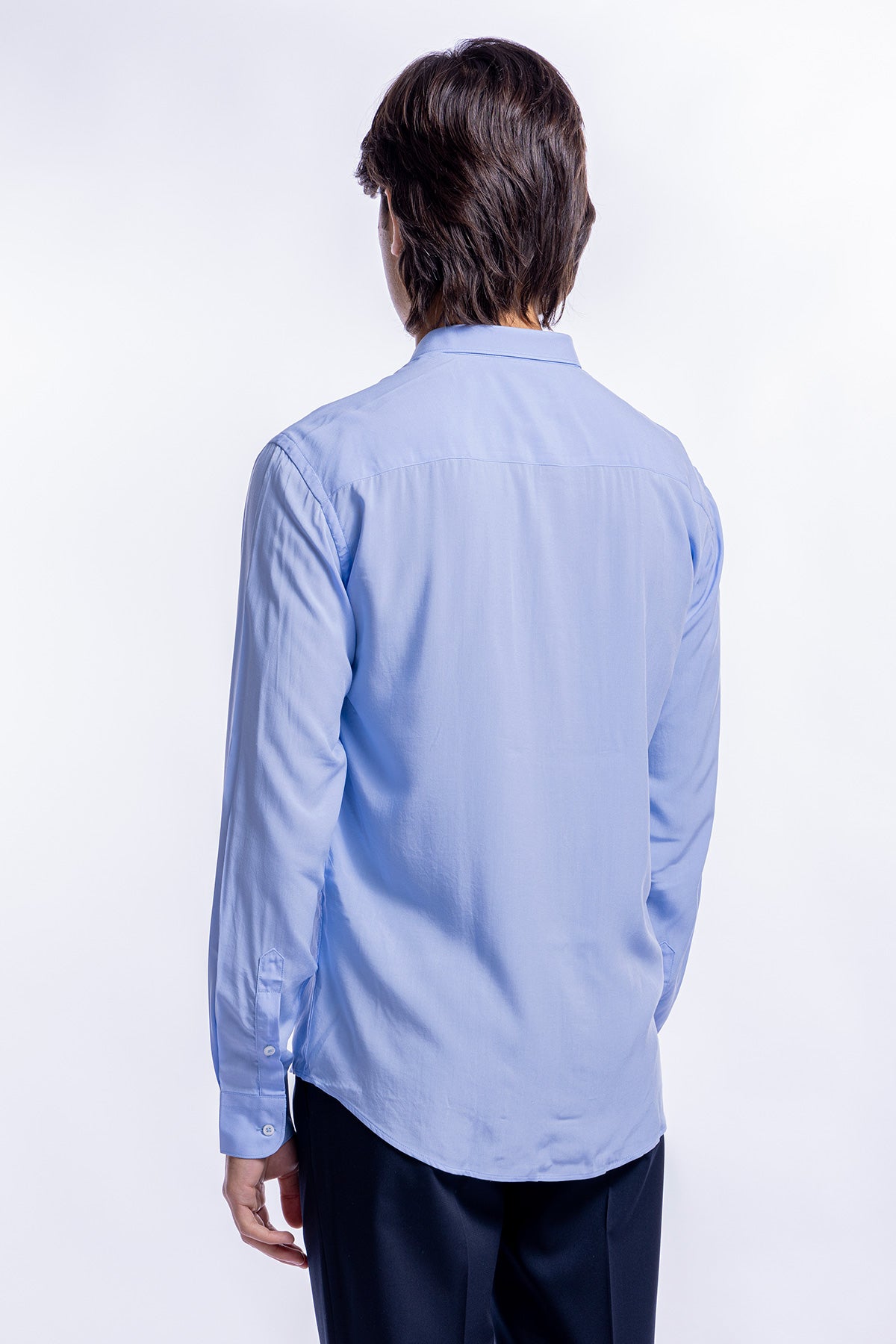Camicia Uomo Casual In Viscosa effetto seta vestibilita comoda Collo Italiano Piccolo.