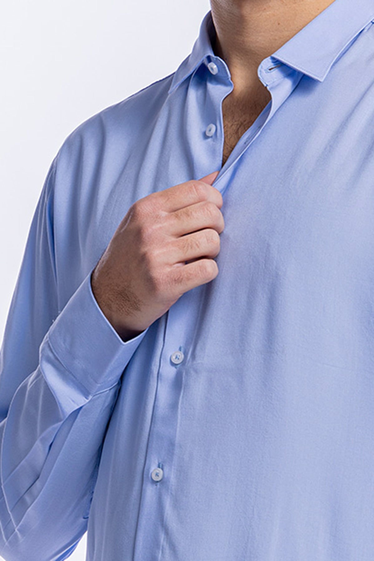 Camicia Uomo Casual In Viscosa effetto seta vestibilita comoda Collo Italiano Piccolo.