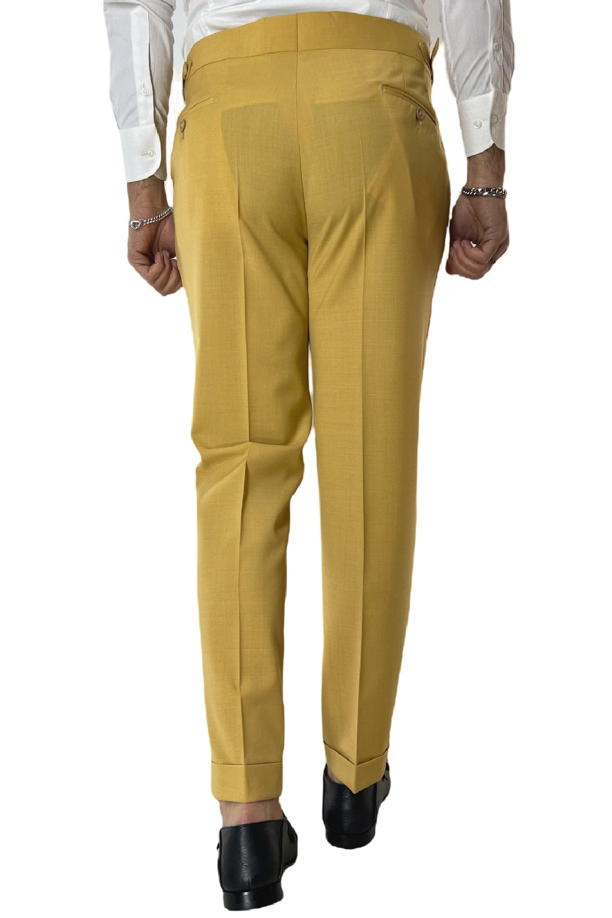 Pantalone uomo giallo in fresco lana tinta unita vita alta con pinces fibbie laterali e risvolto 4cm
