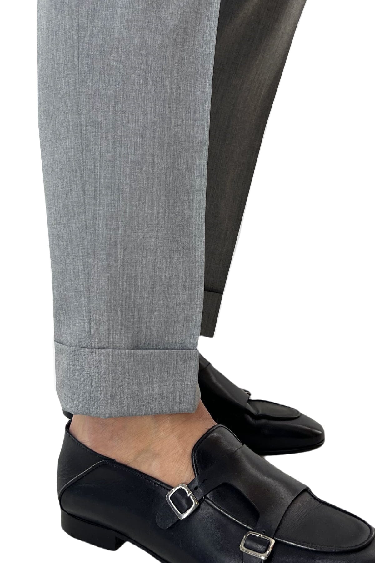 Pantalone uomo grigio chiaro fresco lana Vitale Barberis vita alta con pinces fibbie laterali e risvolto 5cm
