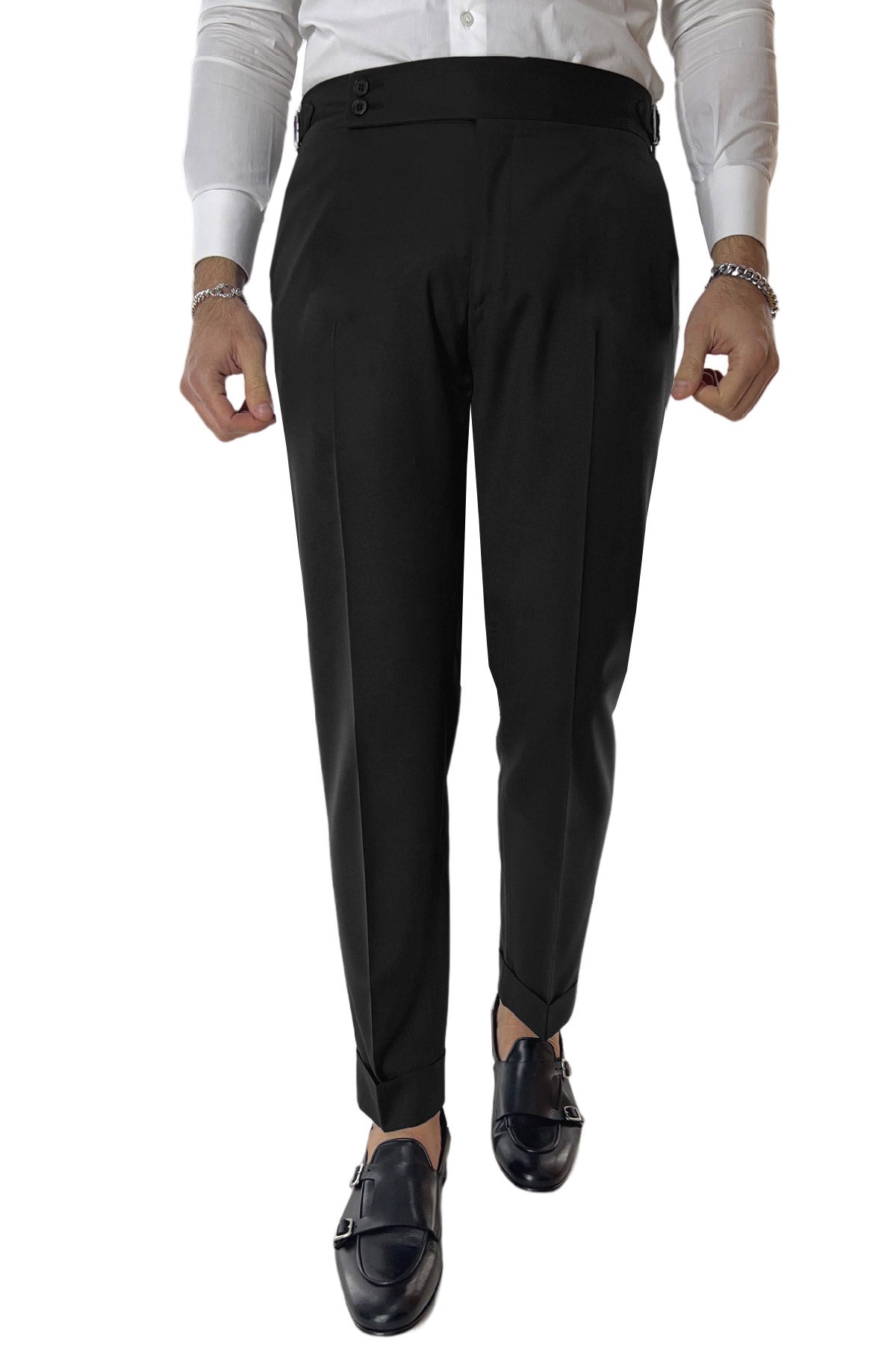 Pantalone uomo nero in fresco lana tinta unita vita alta fibbie laterali e risvolto 4cm
