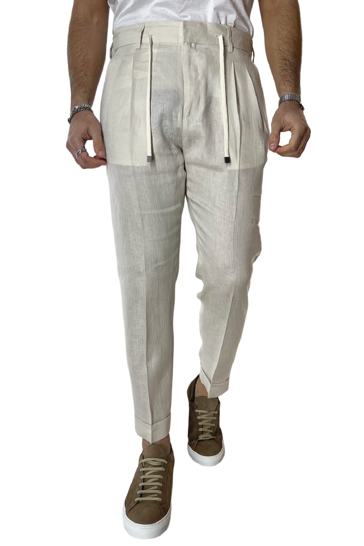 Pantalaccio uomo beige in lino e cotone tasca america con doppia pence e laccio in vita risvolto 4cm