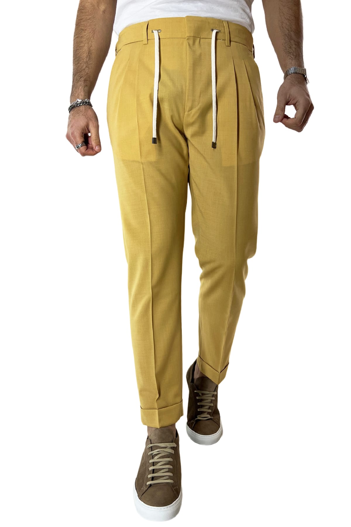 Pantalaccio uomo giallo in fresco lana tasca america con doppia pence e laccio in vita risvolto 4cm