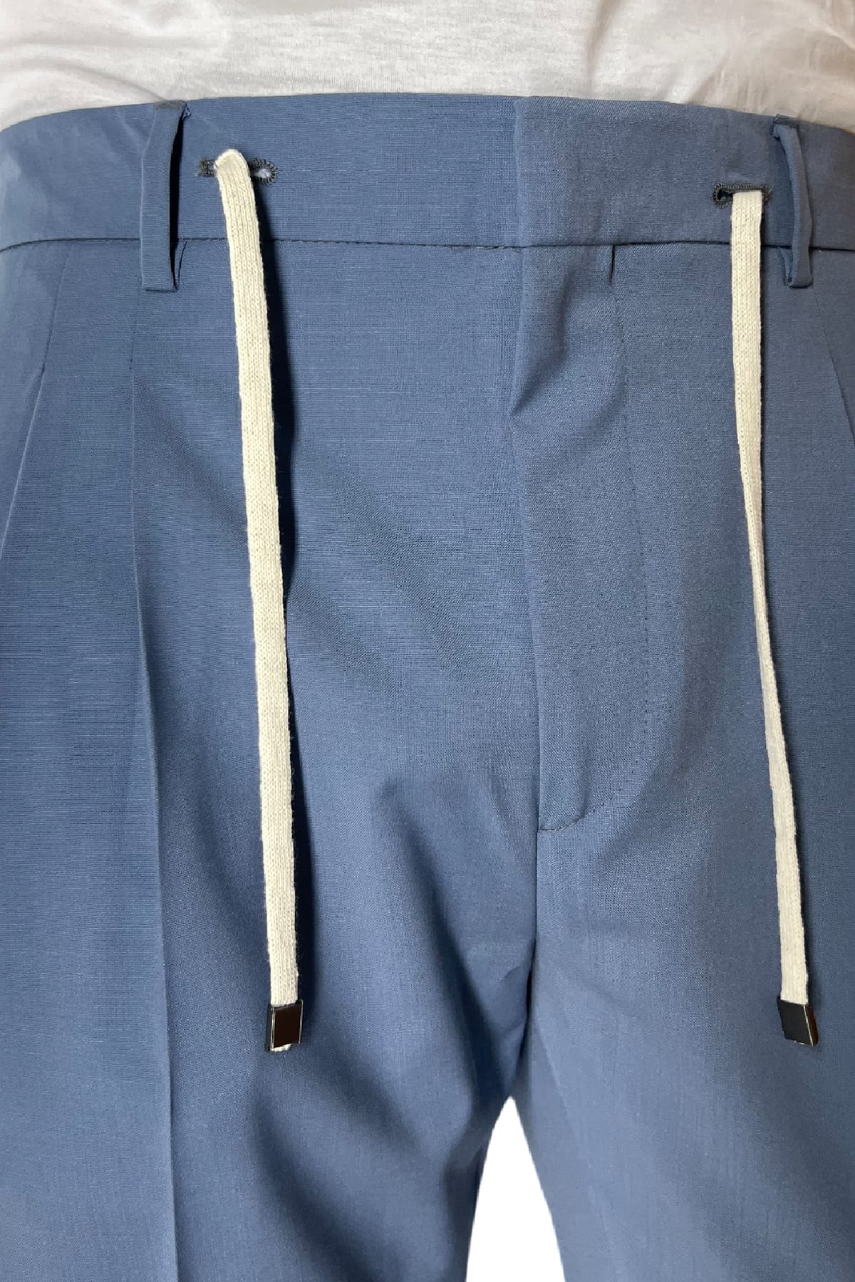 Pantalaccio uomo celeste in fresco lana tasca america con doppia pence e laccio in vita risvolto 4cm
