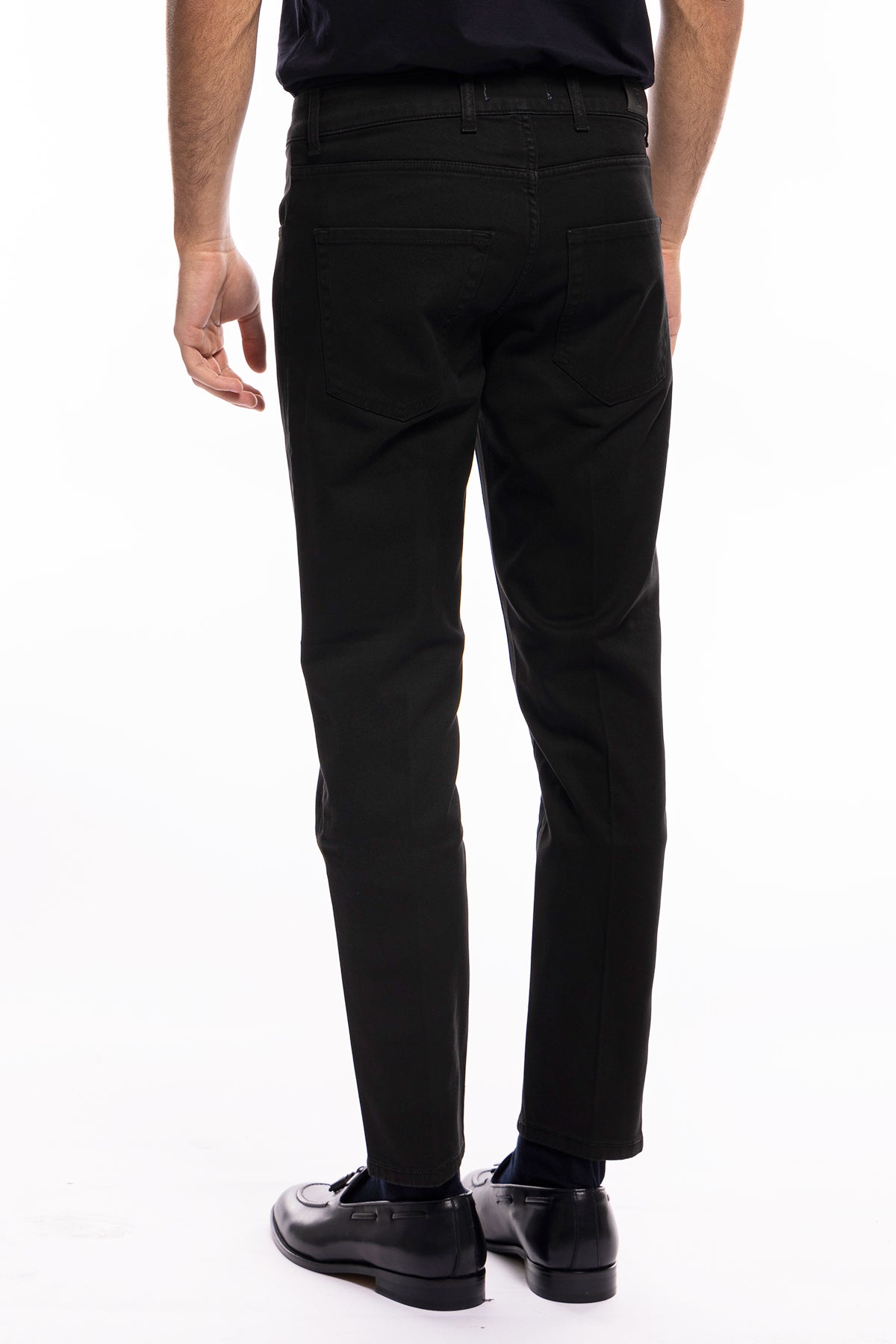 Jeans uomo nero tinta unita modello 5 tasche slim fit estivo made in italy