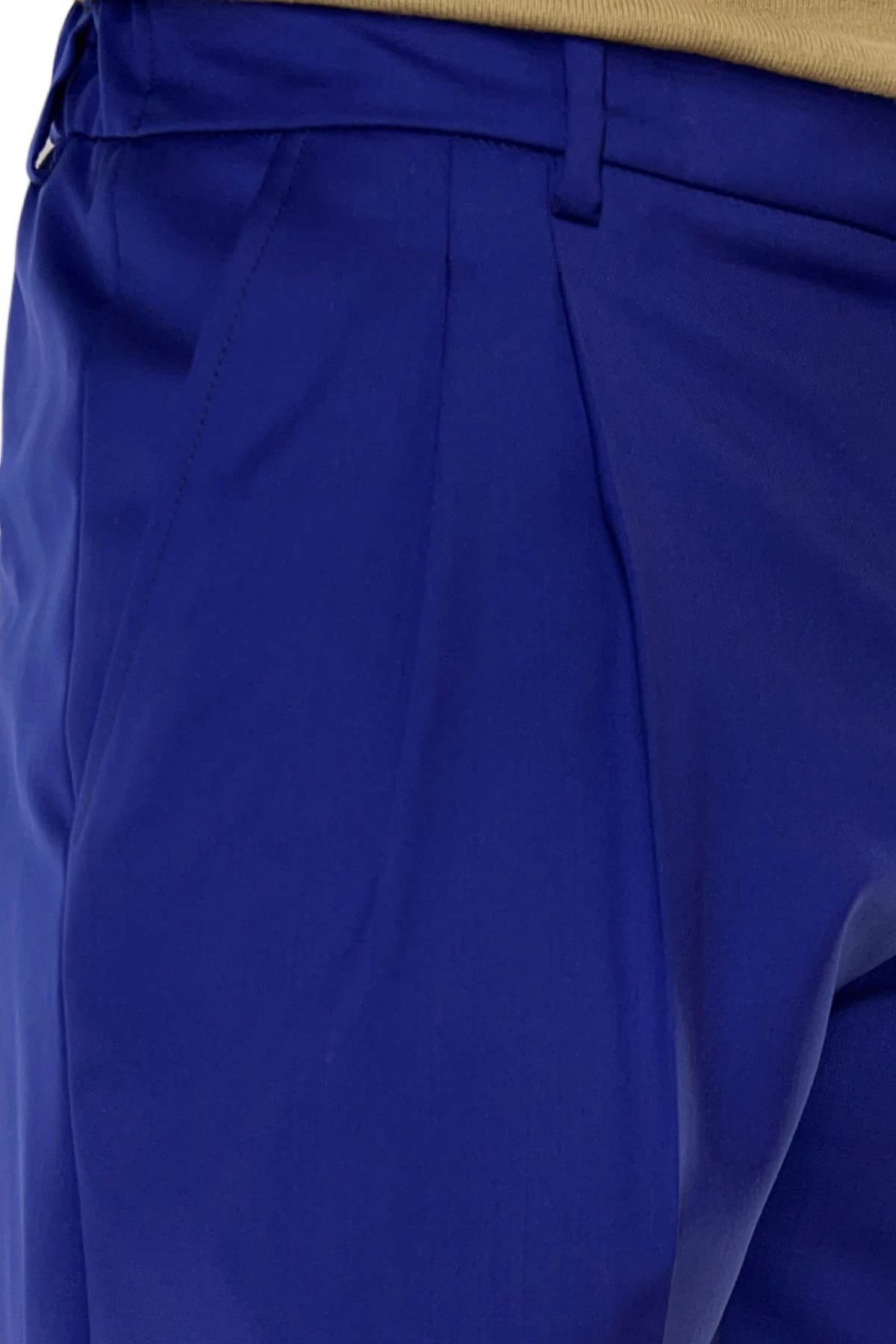 Bermuda uomo royal blu in fresco lana con mezza coulisse doppia pinces e tasca america