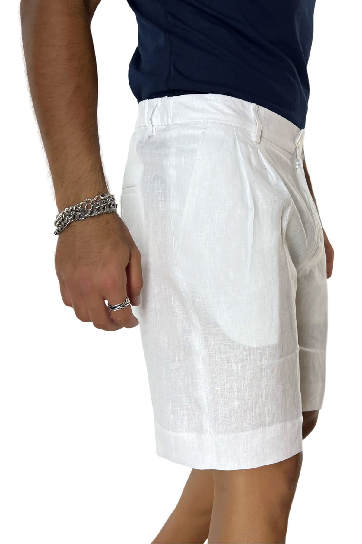 Bermuda uomo bianco in lino 100% con mezza coulisse doppia pinces e tasca america