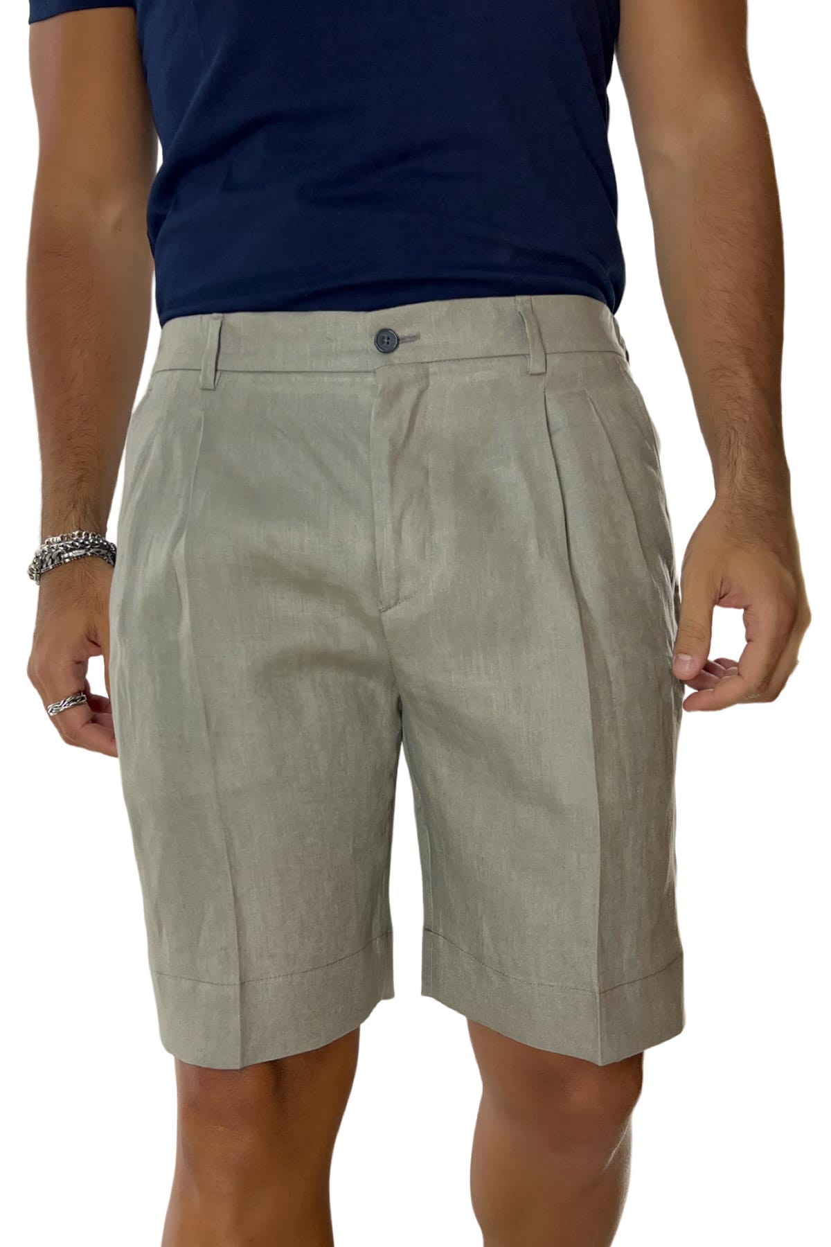 Bermuda uomo verde militare in lino 100% con mezza coulisse doppia pinces e tasca america