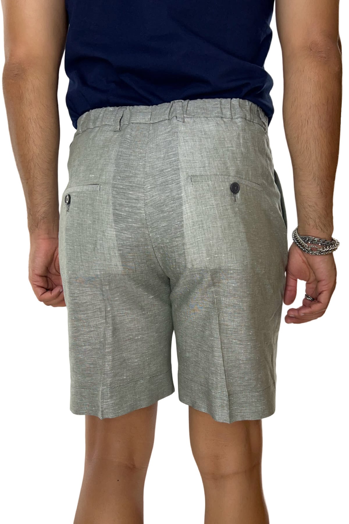 Bermuda uomo verde militare in lino e cotone con mezza coulisse doppia pinces e tasca america