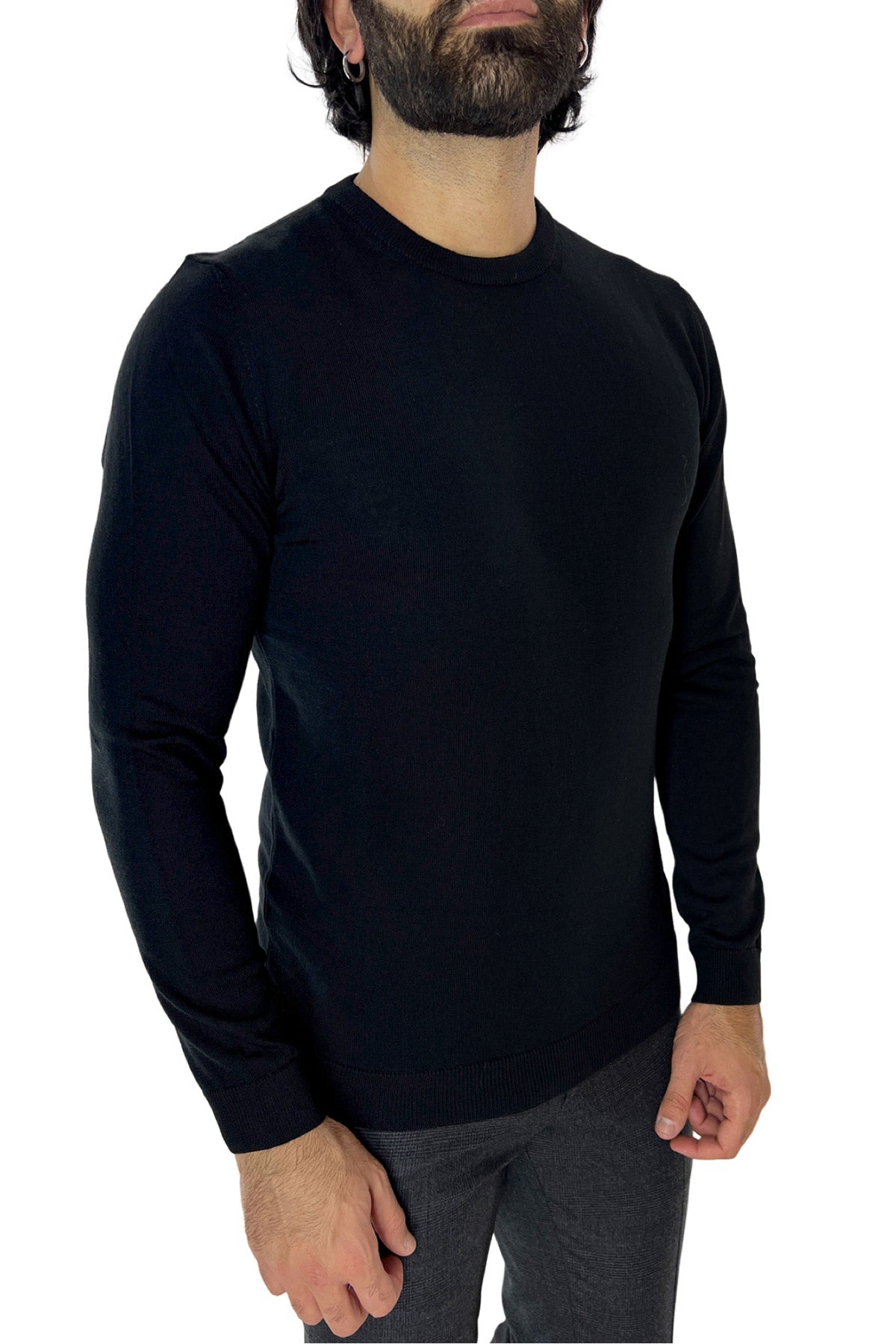 Maglioncino da uomo girocollo nero in lana merinos slim fit made in italy tinta unita